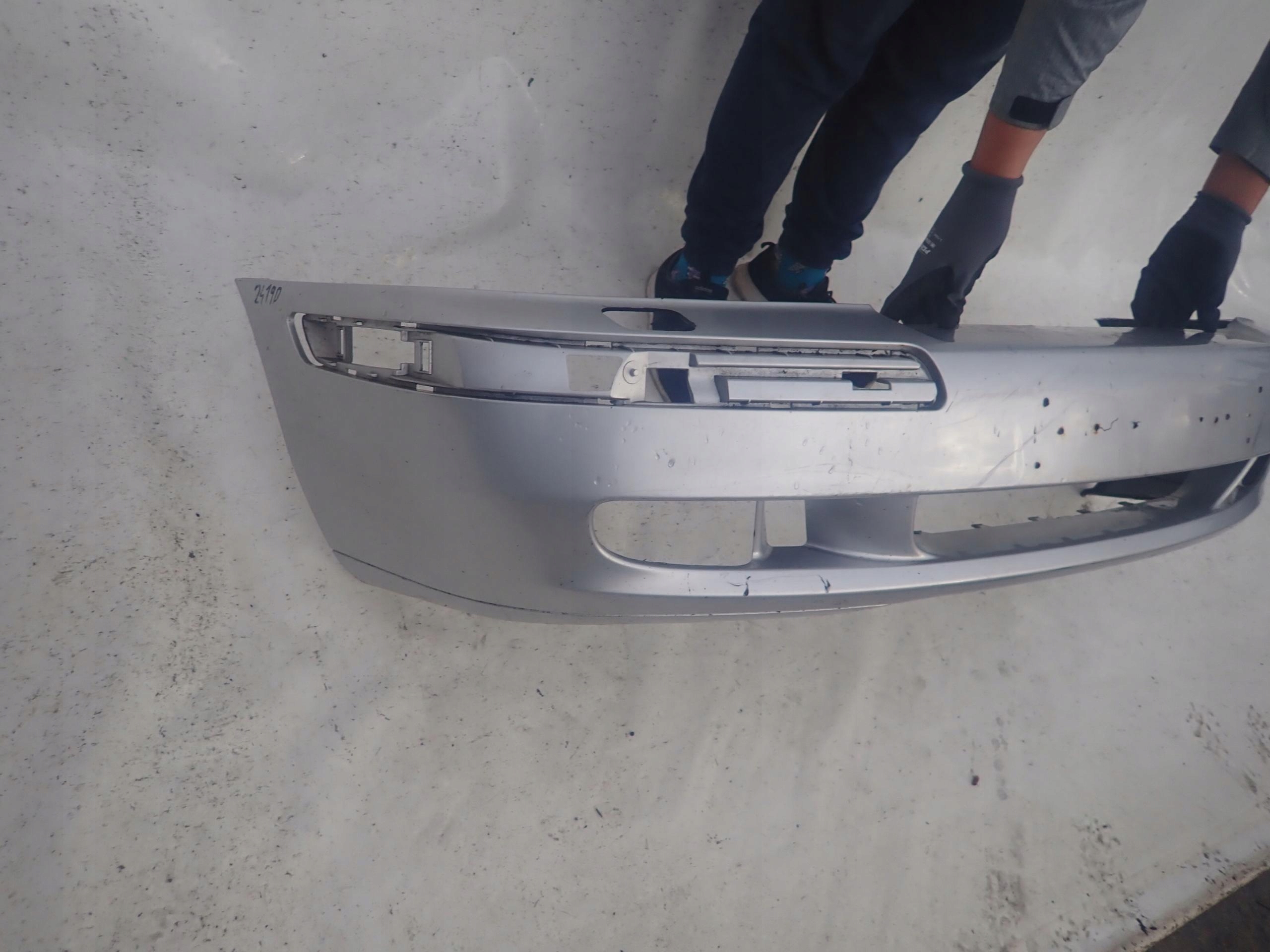 VOLVO V40 S40 LIFT 00-04 bumper front washer