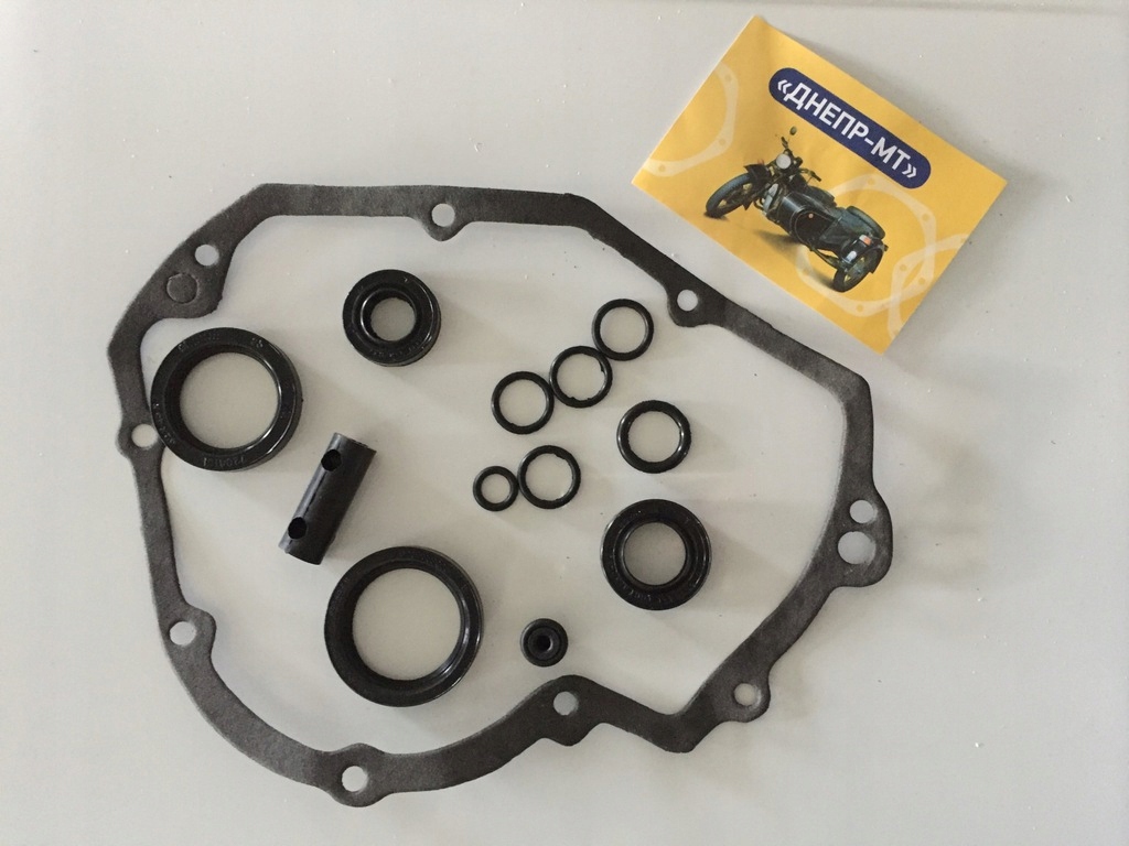 

Uszczelniacze skrzyni wteczny bieg Dniepr K-750