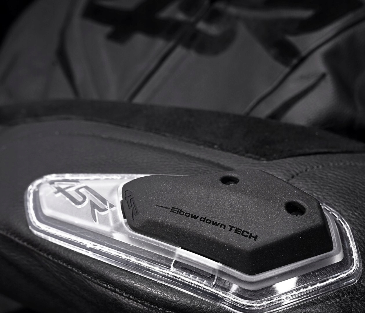 4SR TT Replica Black Series 58 + i Model TT Replica Black Series