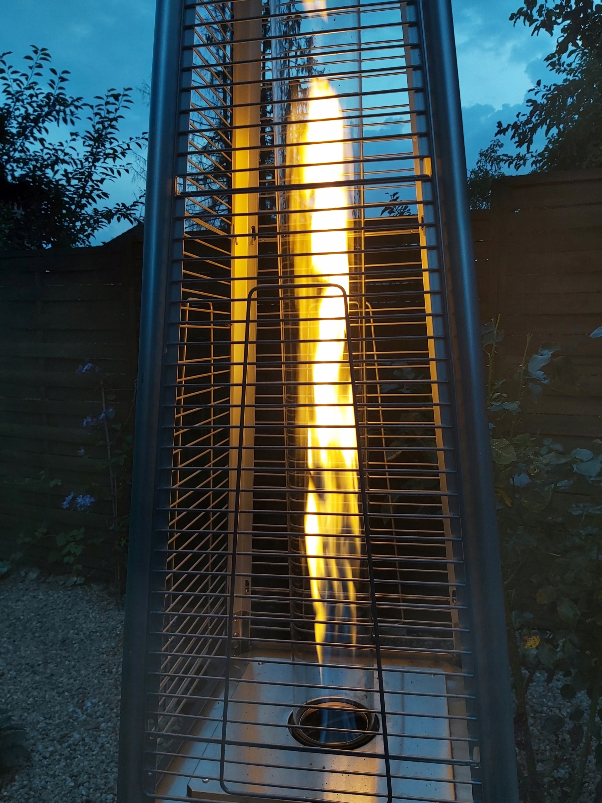 PARASOL GRZEWCZY PROMIENNIK TARASOWY OGRZEWACZ GAZOWY OGRÓD BALKON TARAS Wysokość produktu 224 cm