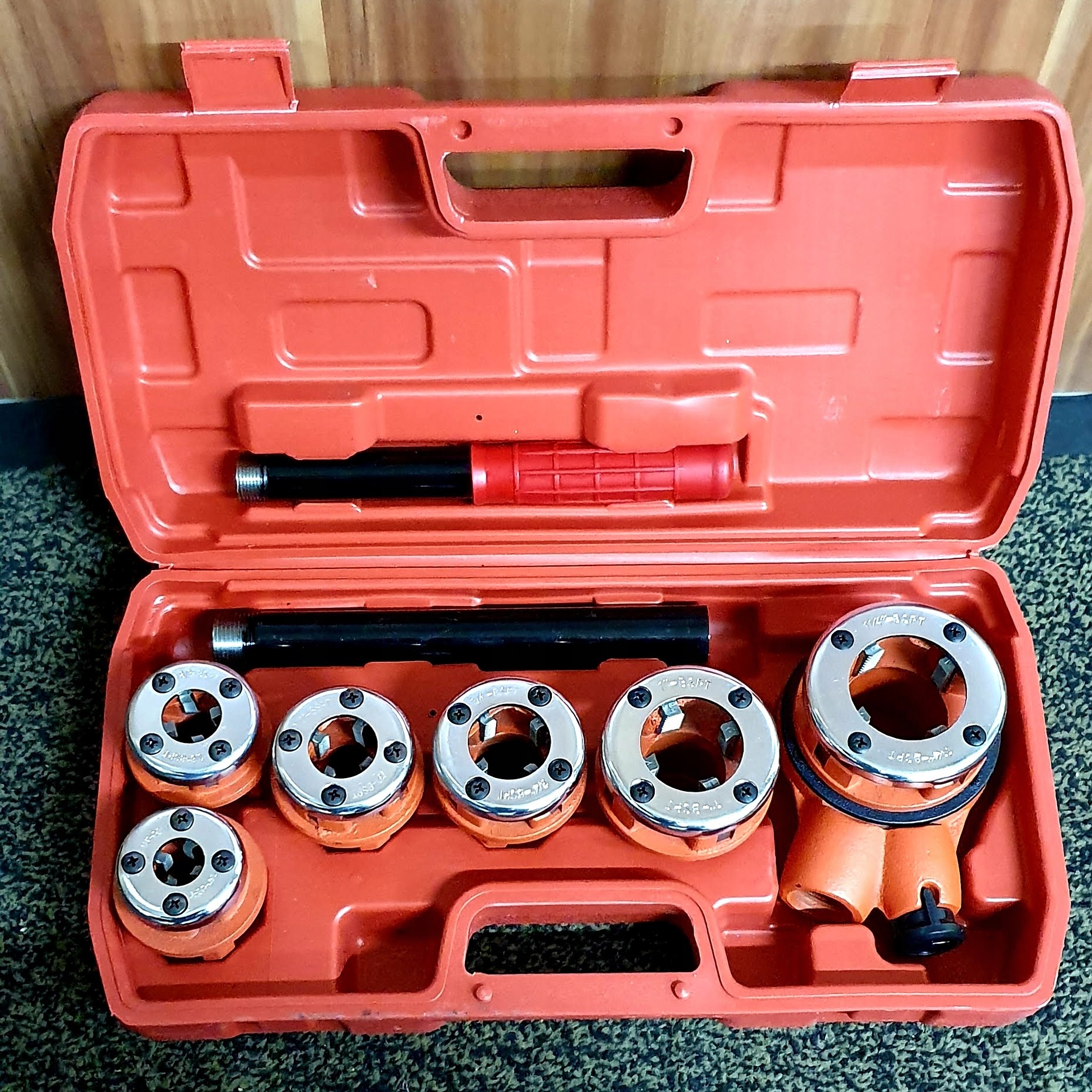 MOCNA GWINTOWNICA RĘCZNA DO RUR NARZYNKI 6 SZTUK