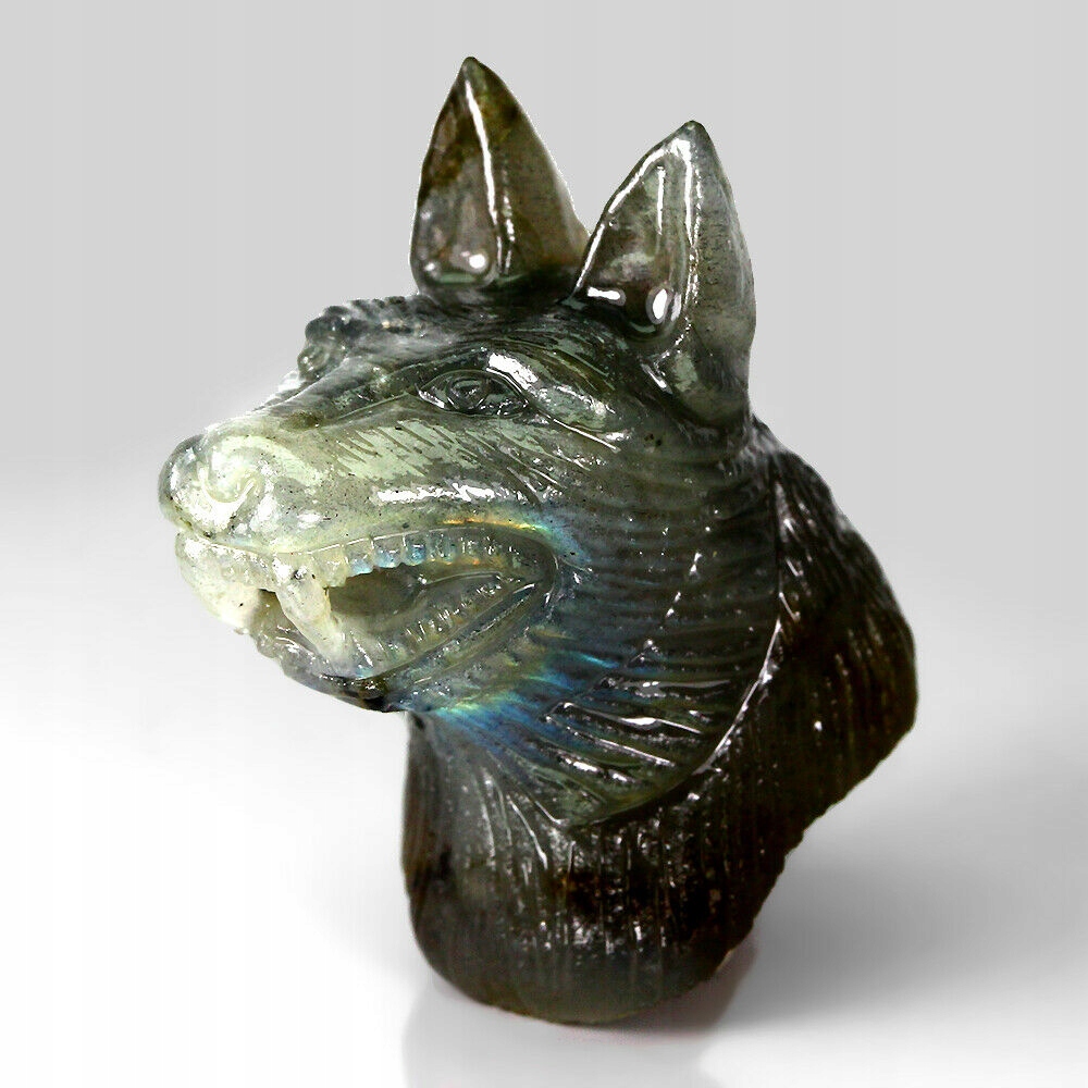 Vlk vyřezávaný labradorit kámen natural 134.87ct