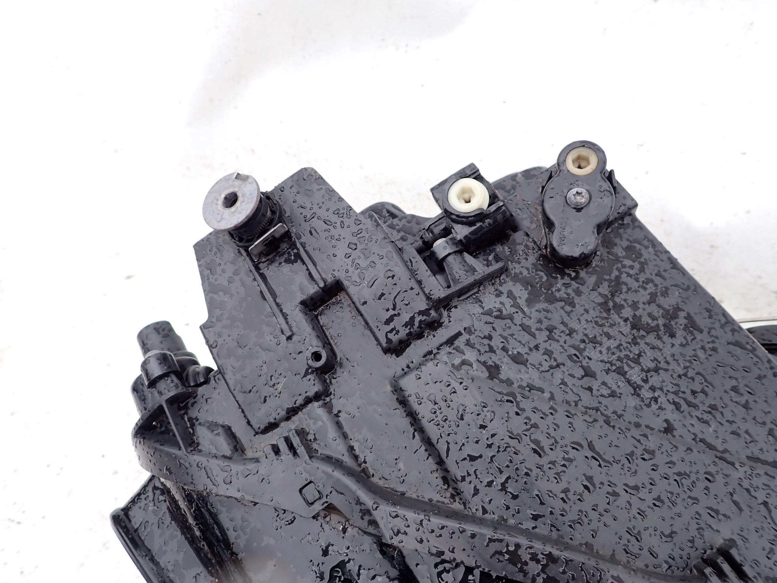 VW GOLF SPORTSVAN 14-18 light front front right