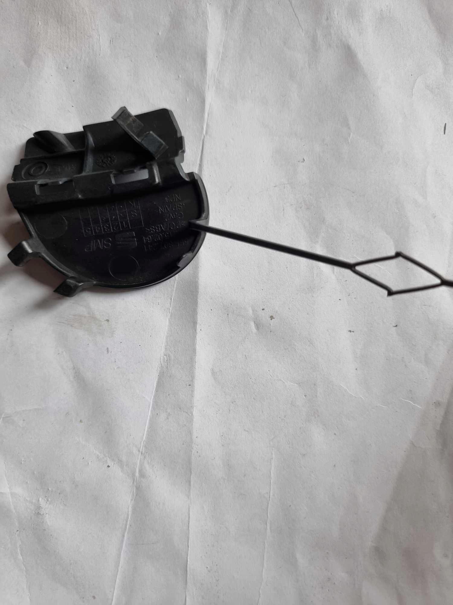 SEAT CUPRA FORMENTOR 20r. -> Abschleppöse der Stoßstange vorne 5FF807241