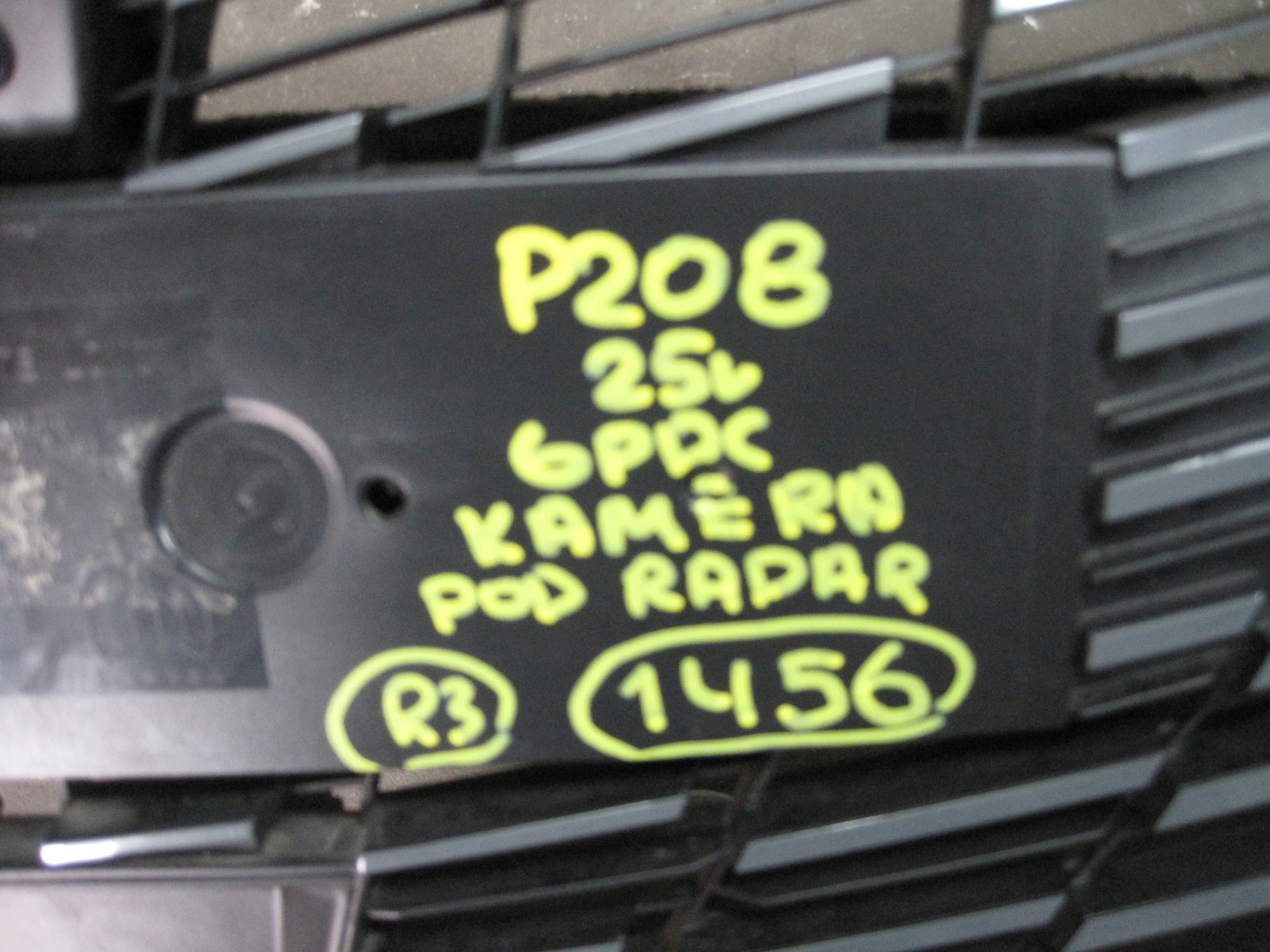 bumper PEUGEOT 208 6 PDC KAMERA LIFT front front