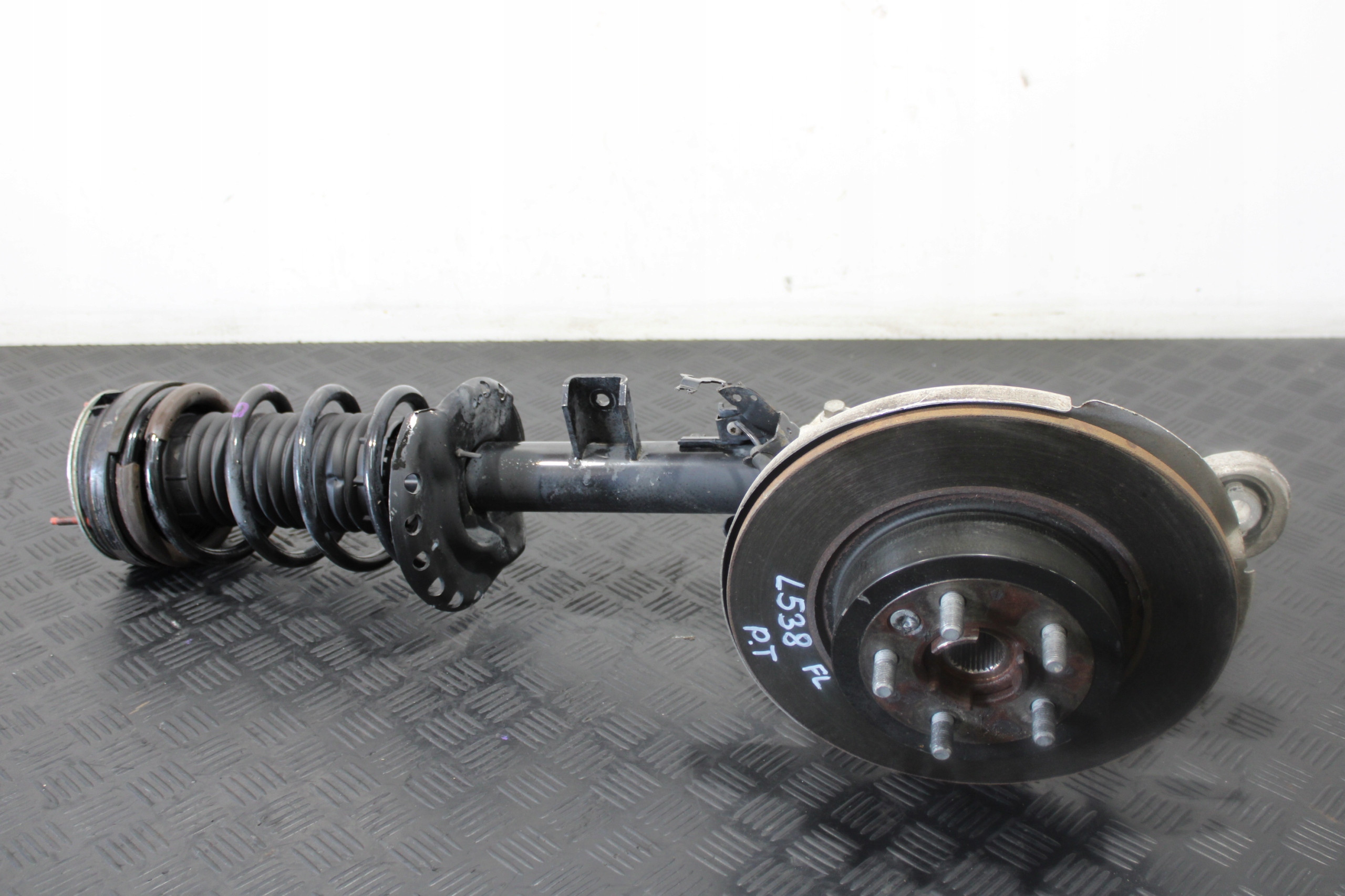 swing McPherson shock absorber right rear part EVOQUE LIFT L538