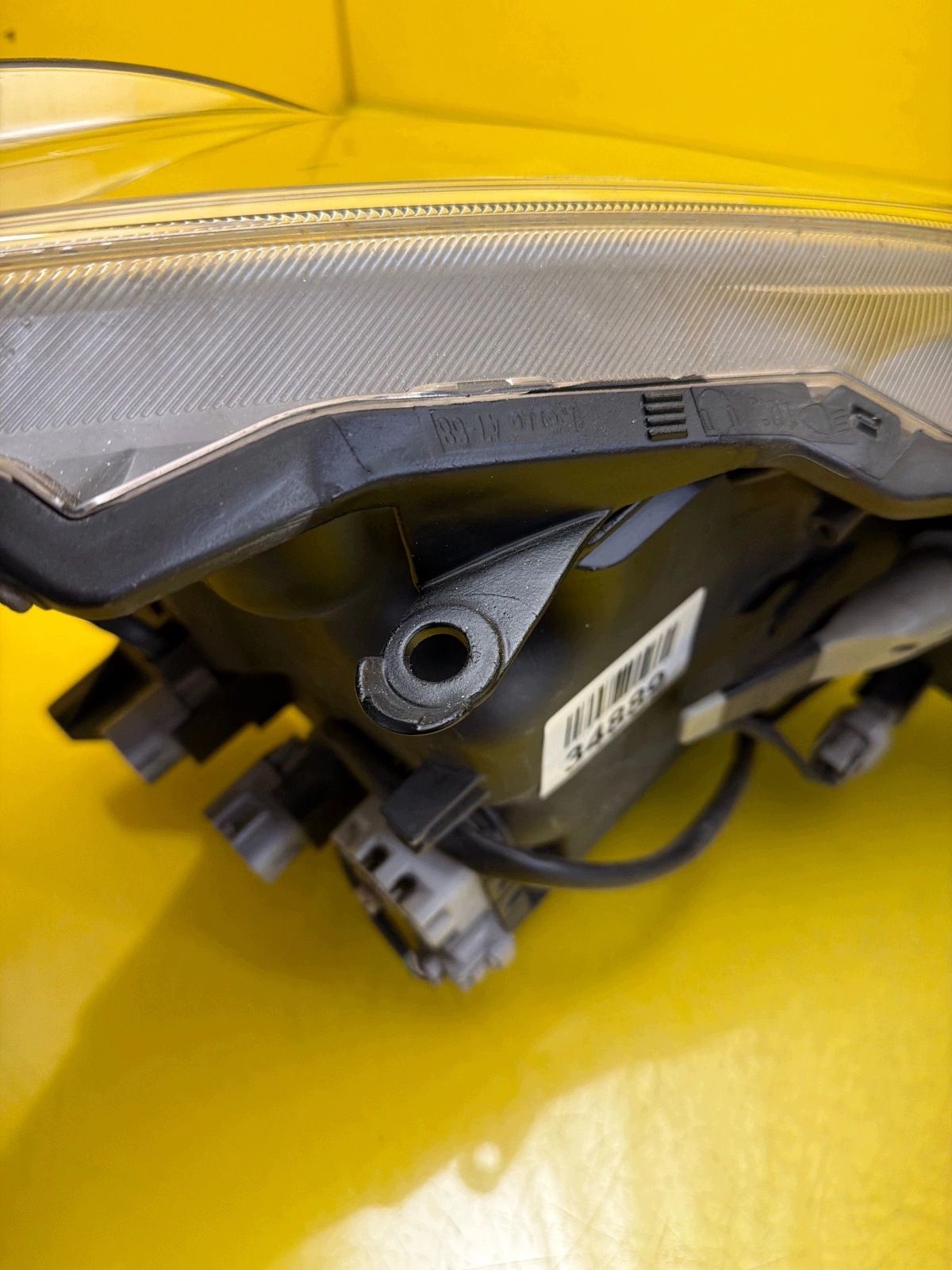 light left front Toyota Prius plus V Lift Full Led