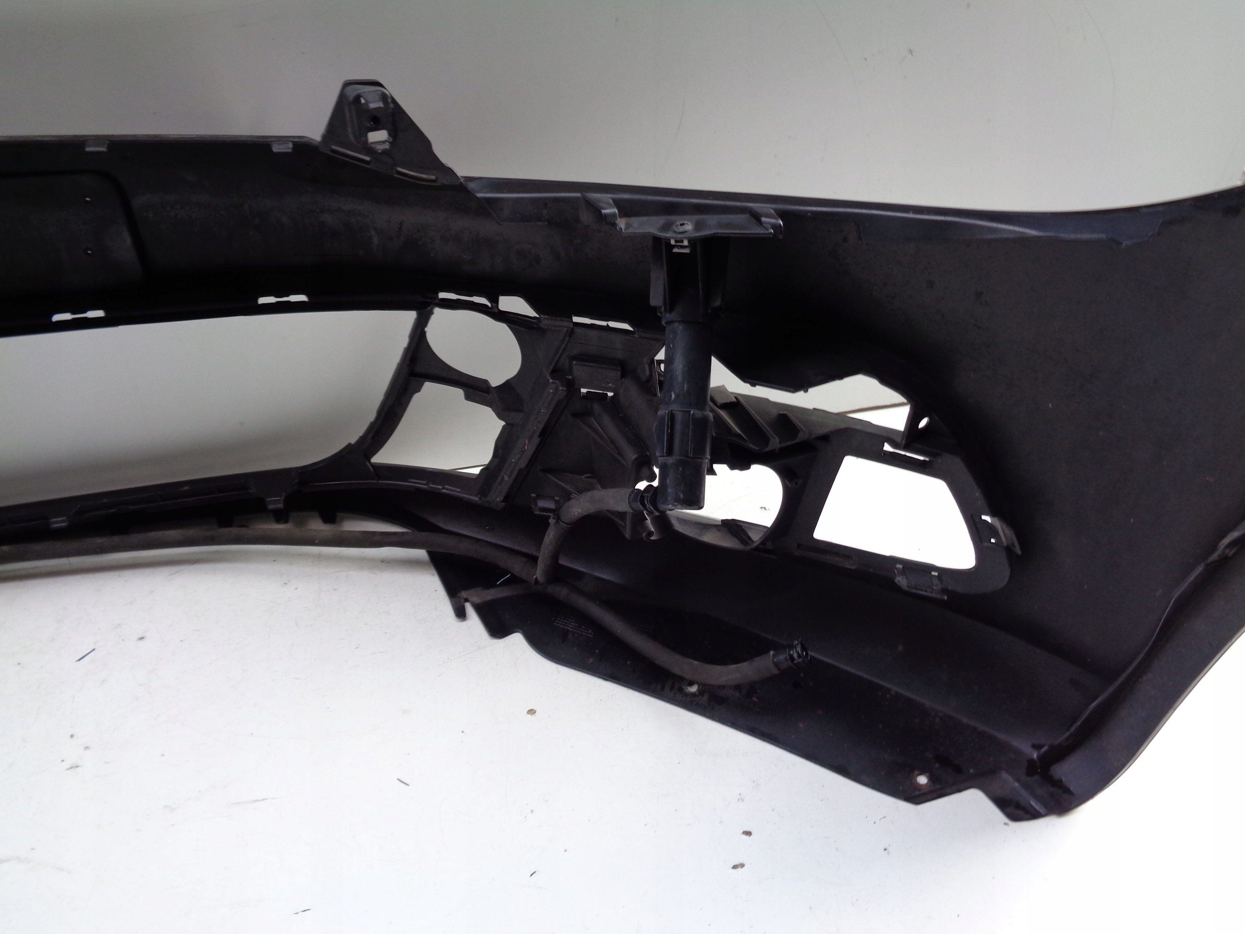 frontstoßstange VW SCIROCCO 1K8 08- NR 51411 + SPYRSKI