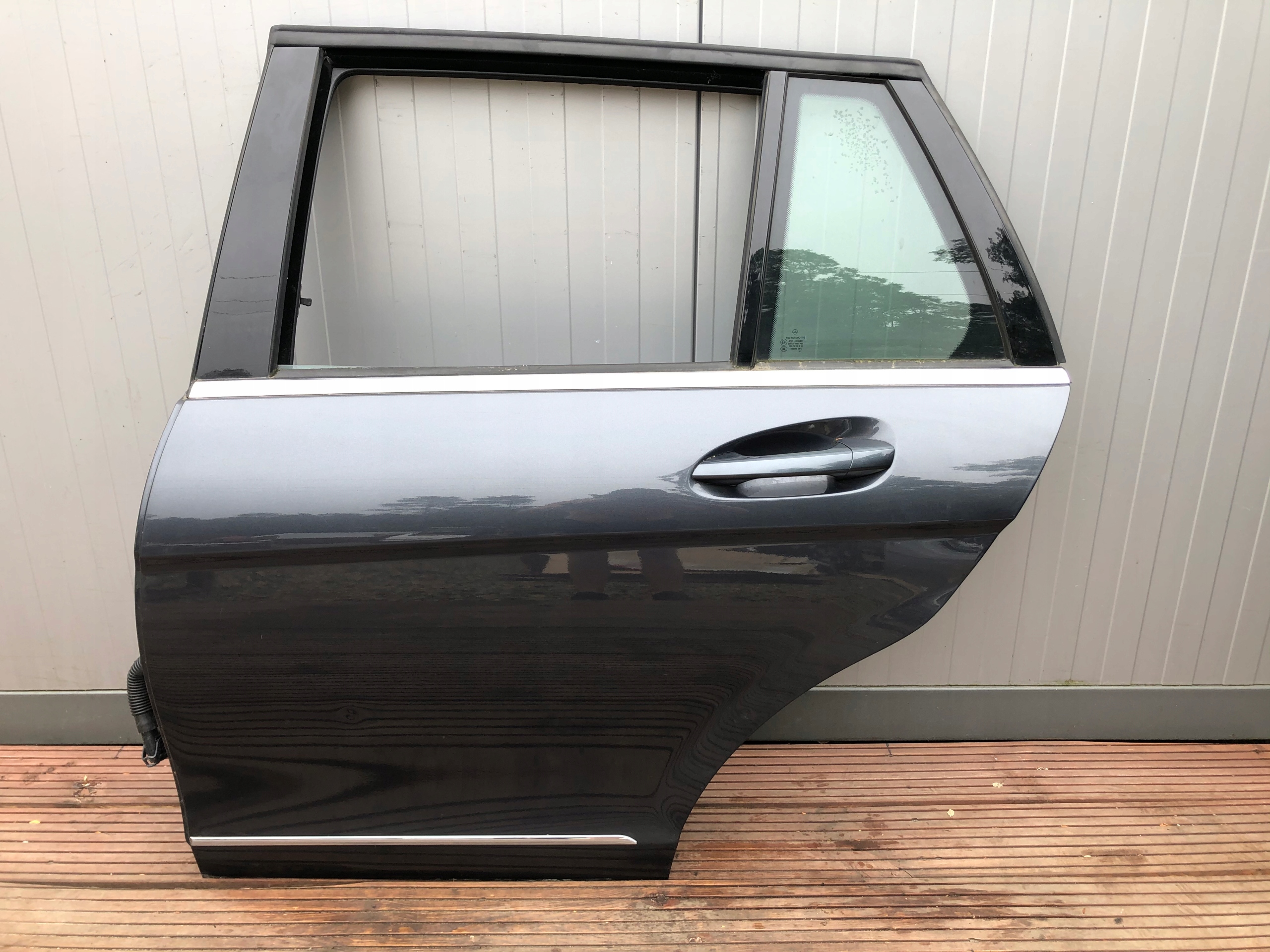 MERCEDES W204 KOMBI KOMPLETNE DRZWI LEWY TYŁ