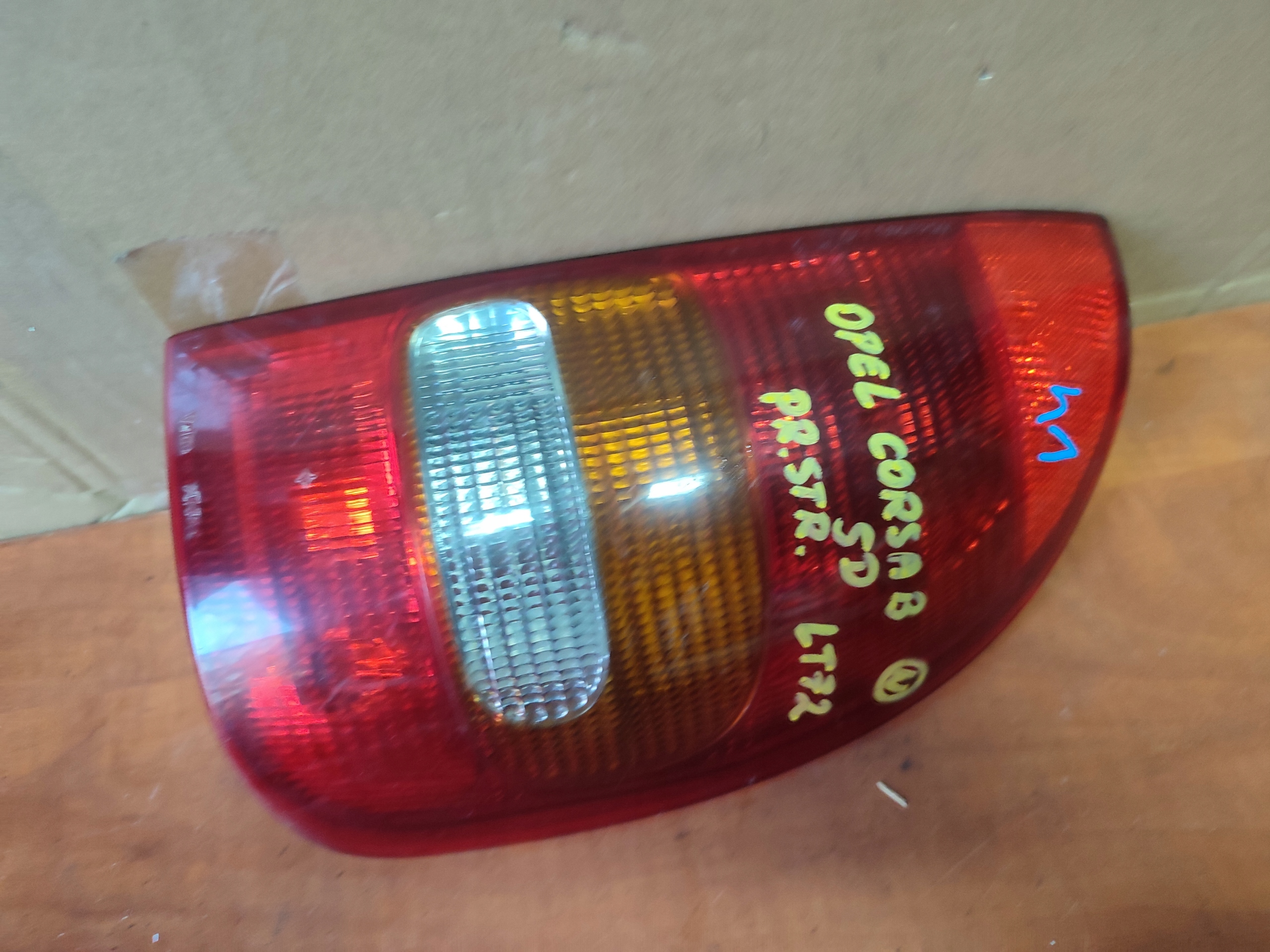light right rear part right rear opel corsa b 5 door