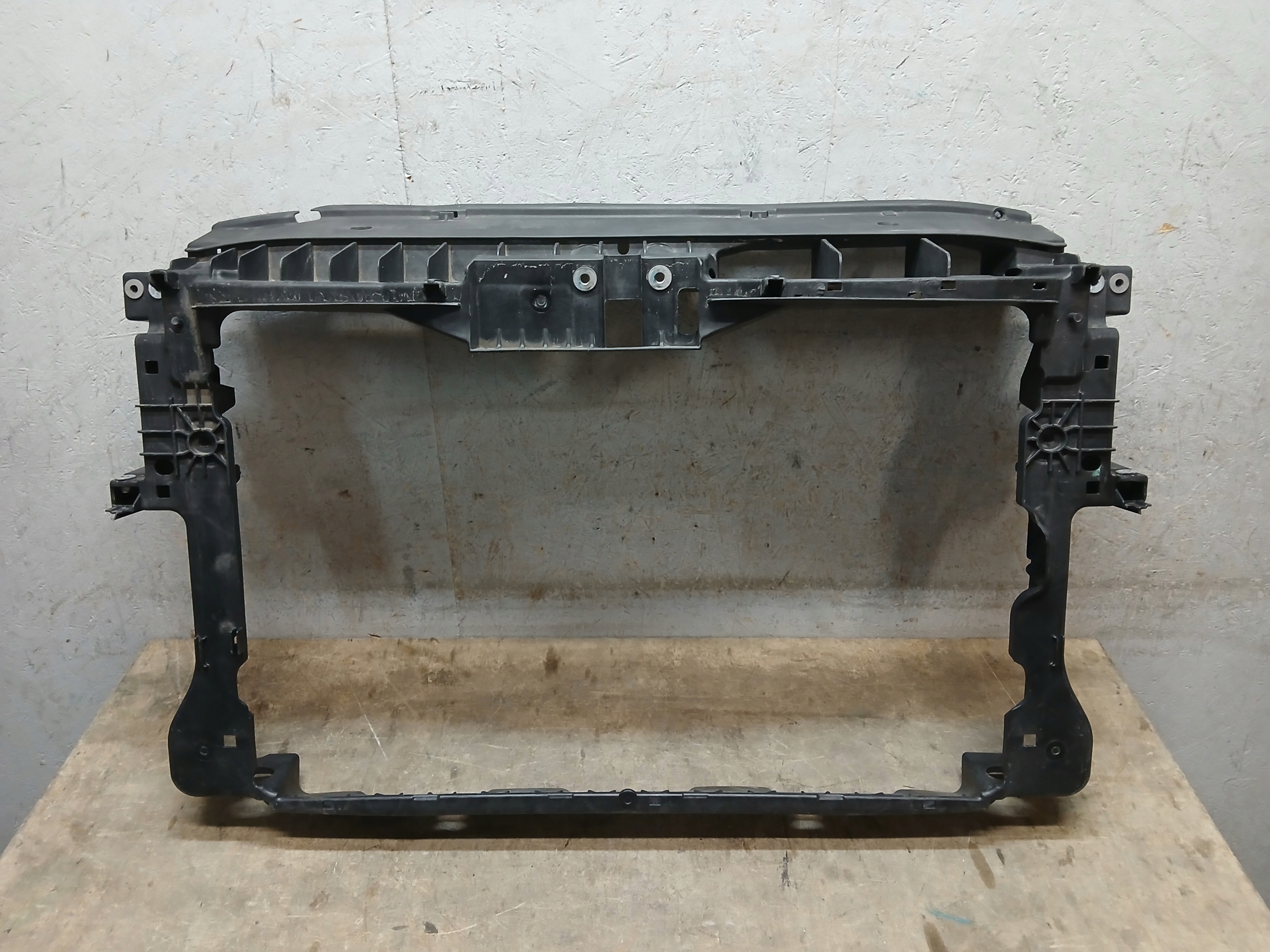 support panel for radiators VW TIGUAN and 1 5N 07- 5N0805588F