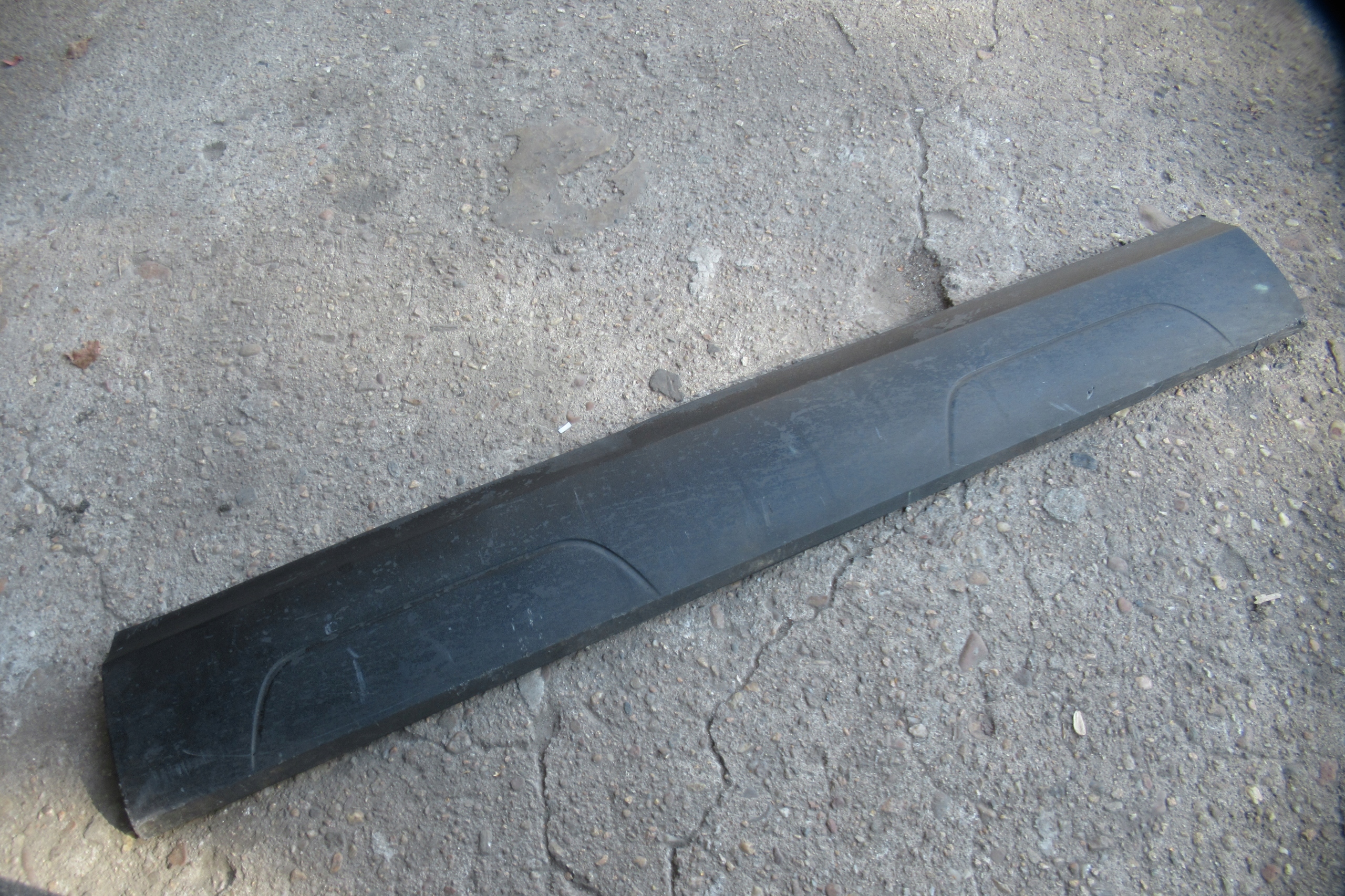 AUDI Q3 11R moulding door right front 8U0853960D