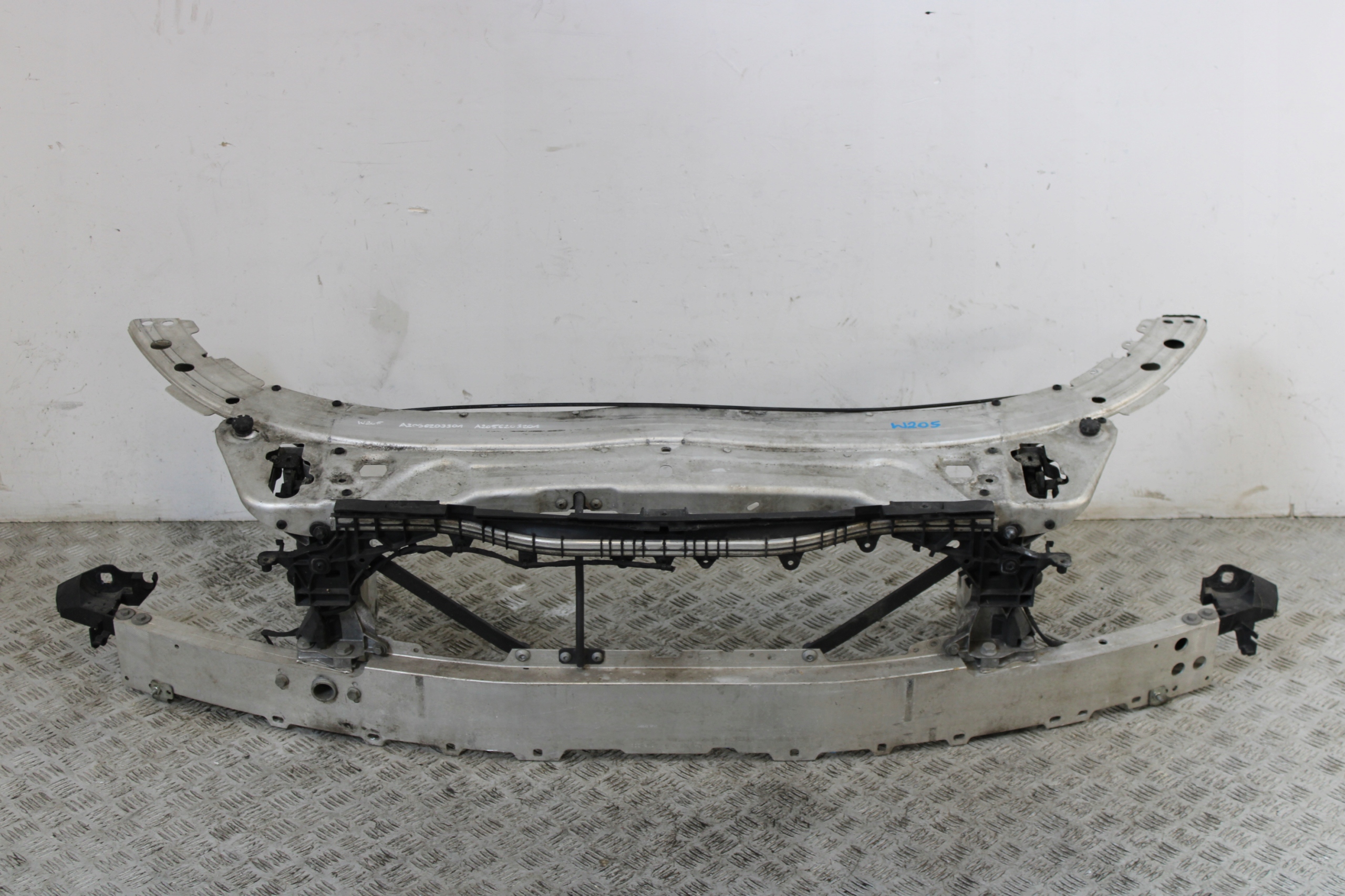 PAS PRZÓD WZMOCNENIE CZOŁOWE MERCEDES C-KLASA W205 1,6 CDI