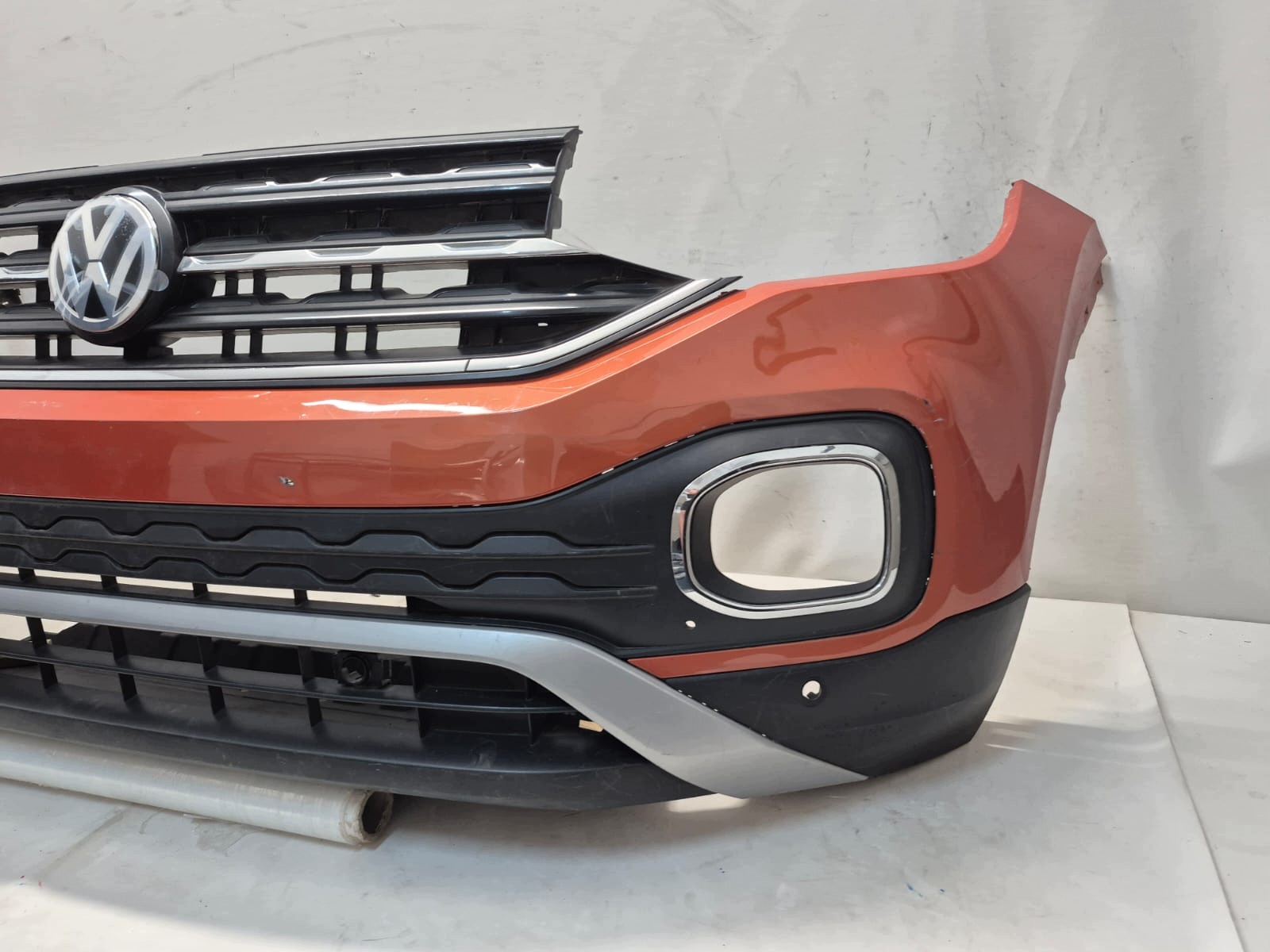 VW T-CROSS 2GM 18- bumper front front grill logo PDC 2GM807221A