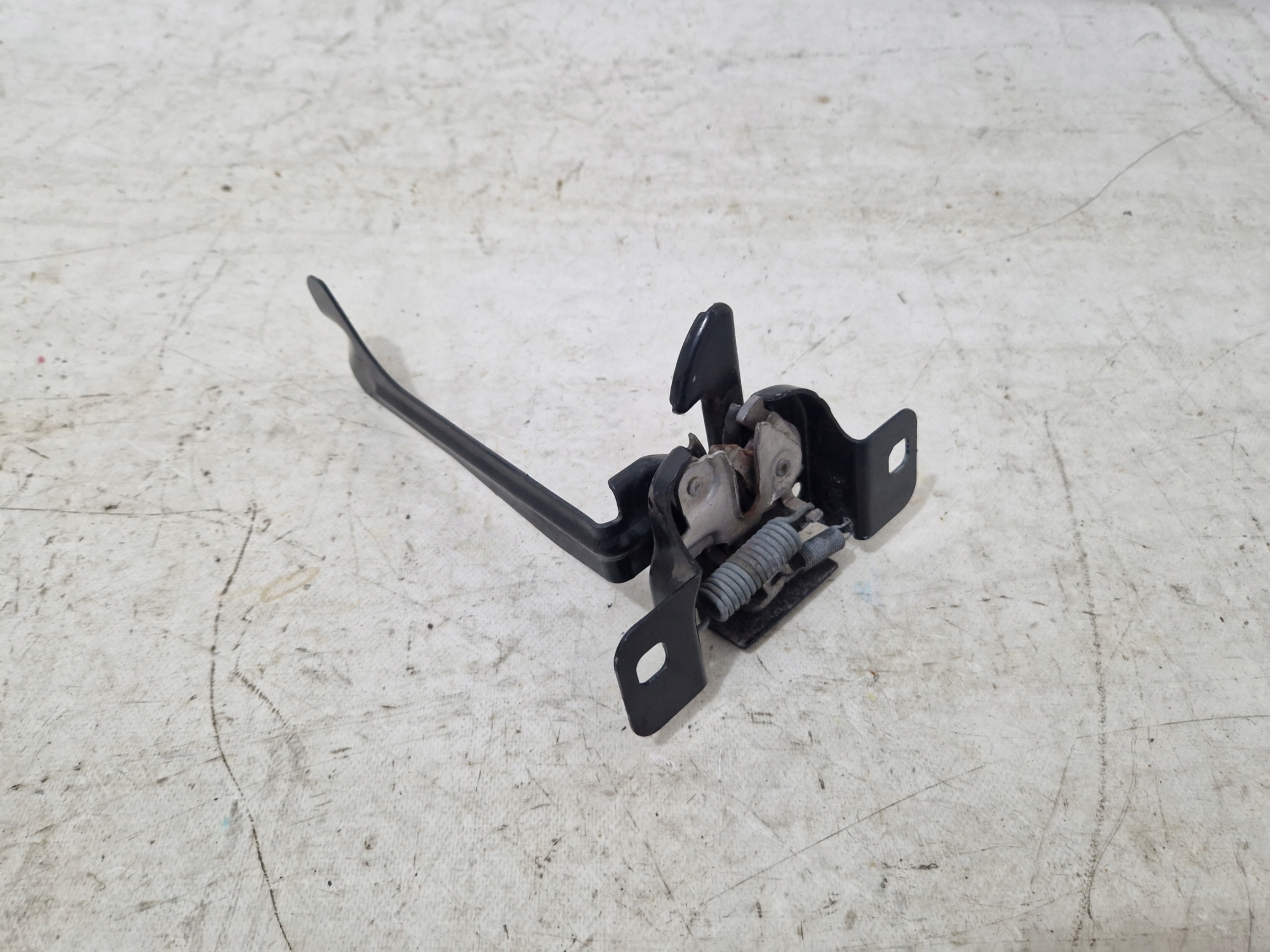 DODGE CHALLENGER 2019 - Serrure capot POKRYWY Moteur Original