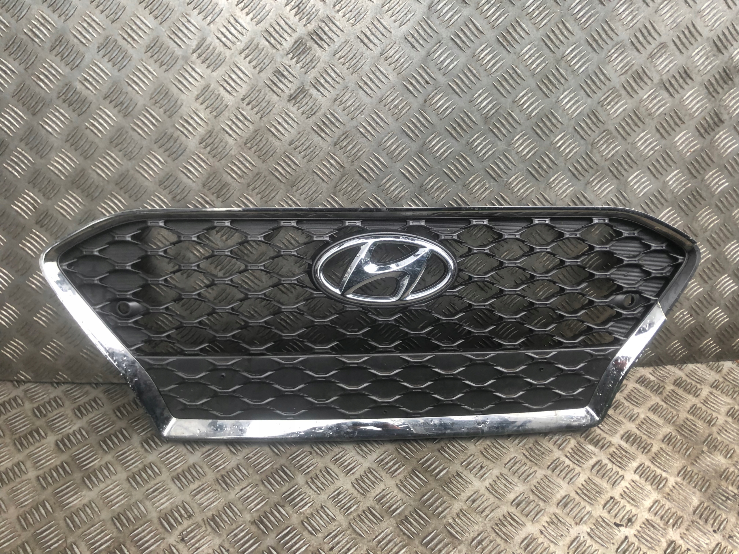 86352-J9100 - Hyundai Kona решітка радіатора