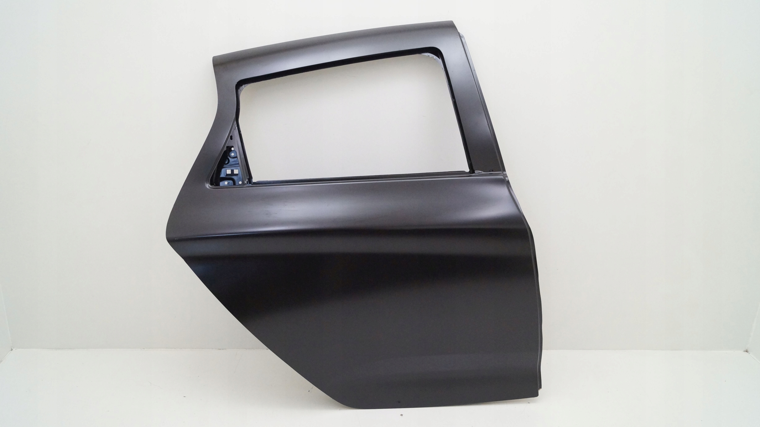 RENAULT ZOE 12-24 TYŁ TYLNE PRAWE DRZWI