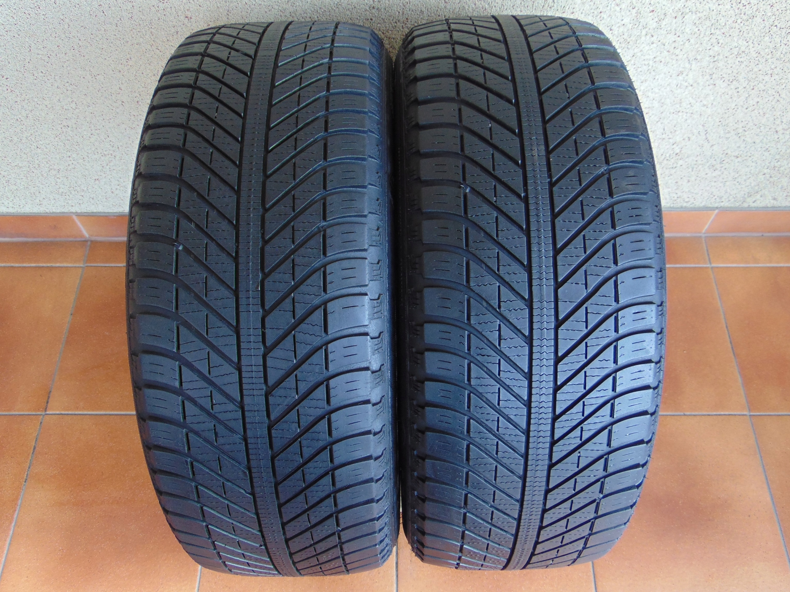 Шины 235/55 R17 GOODYEAR VECTOR 4Seasons 2шт 17r