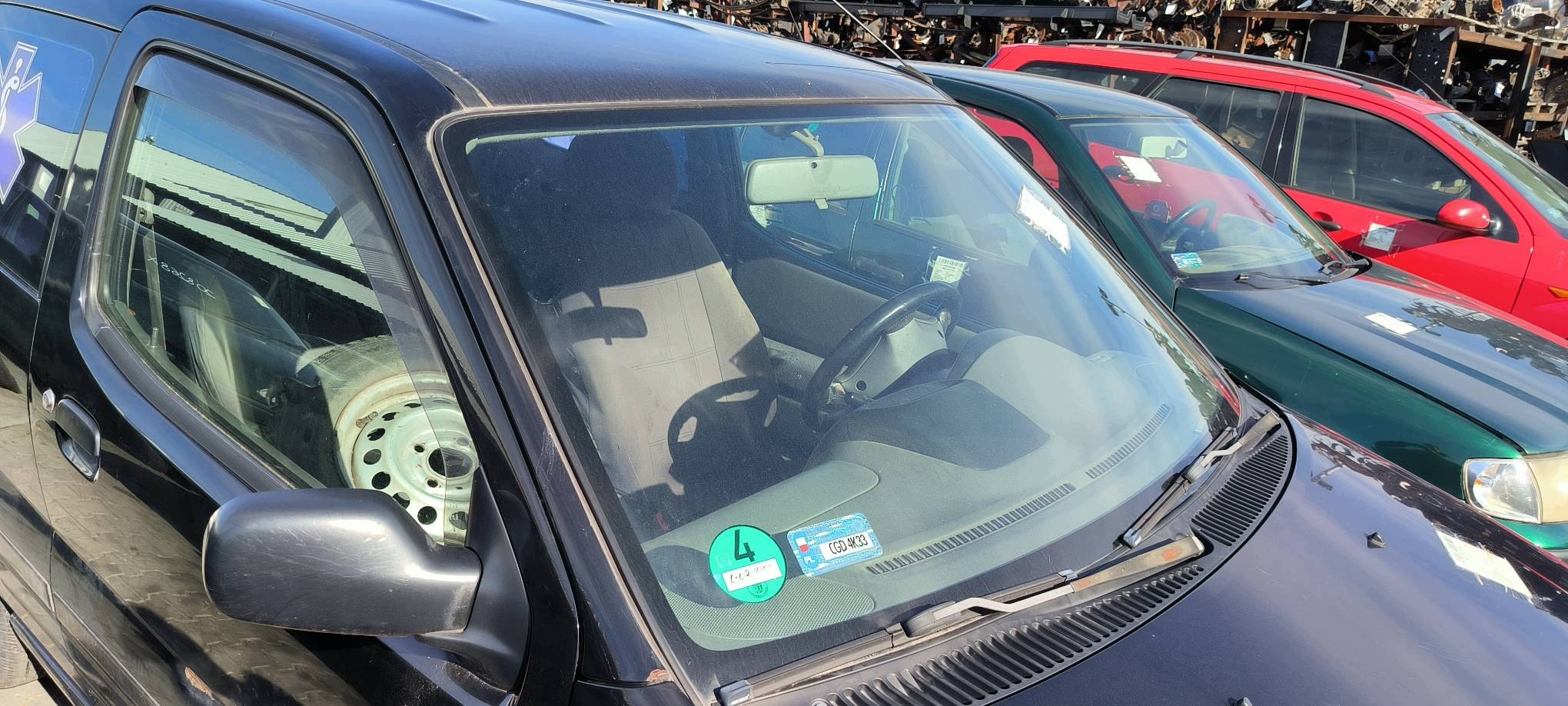 FENSTER vorne CZOLOWA SUZUKI IGNIS und