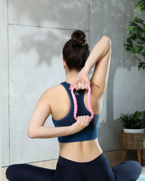 UCHWYT DO ĆWICZEŃ BRZUSZKÓW PRZYSSAWKA GUMA LINKA OBRĘCZ DO PILATES ZESTAW Model UCHWYT