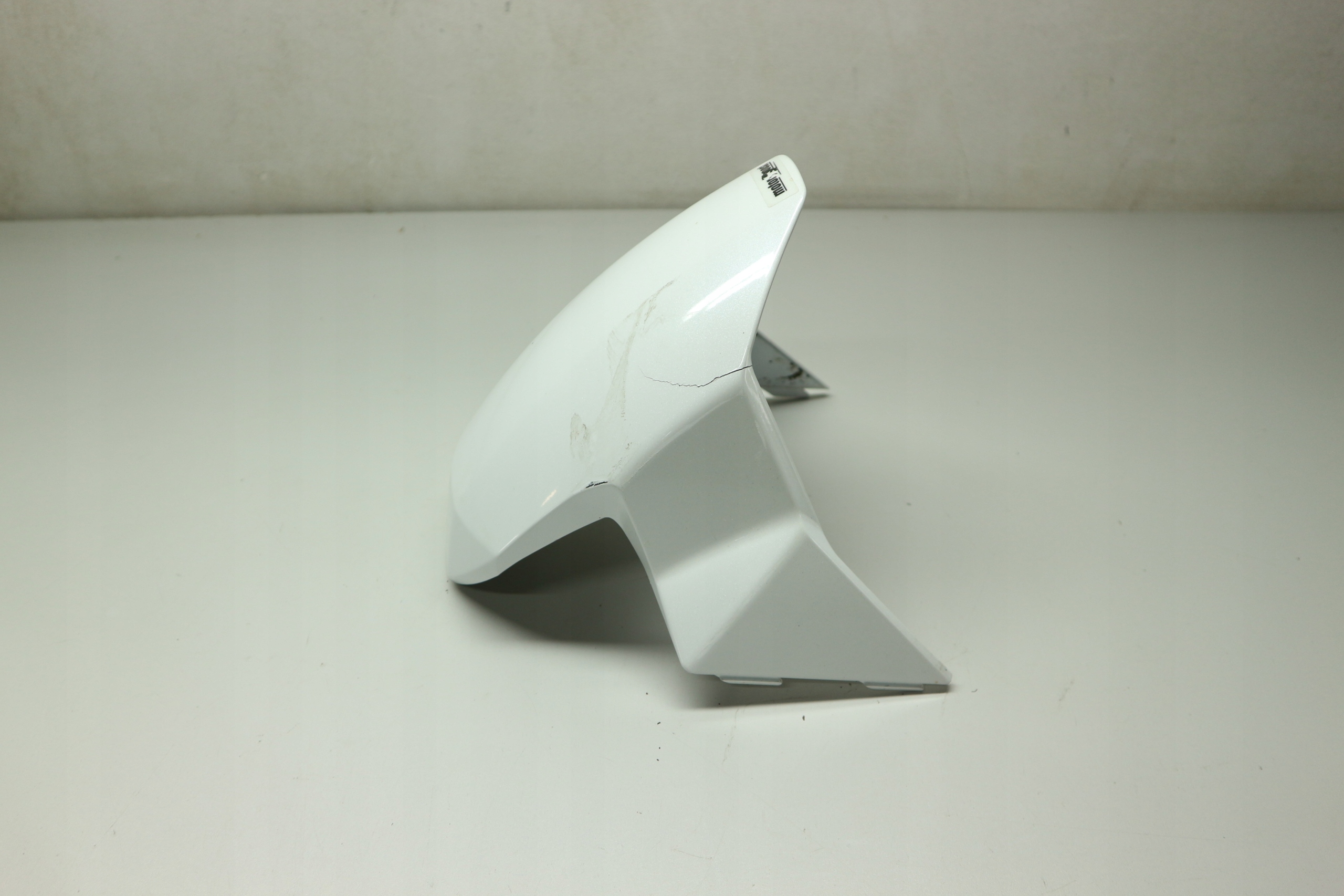 61110-MKH-D000 - HONDA XADV X-ADV 750 КРЫЛО ПЕРЕДНЕЕ ПЛАСТИКОВОЕ