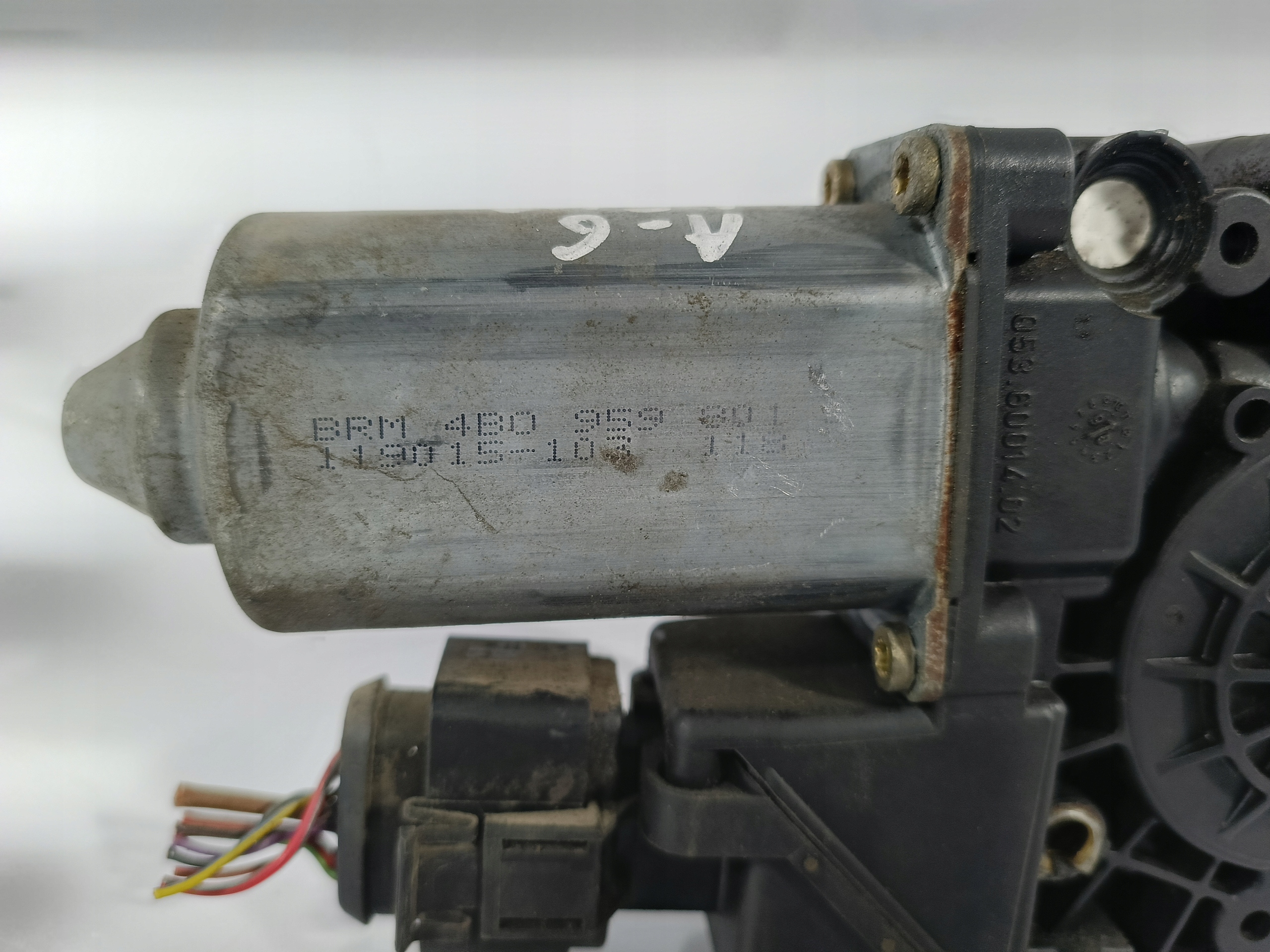 Audi A6 C5 Avant 97-04 mini motor windows left driver´s OE 4B0959801