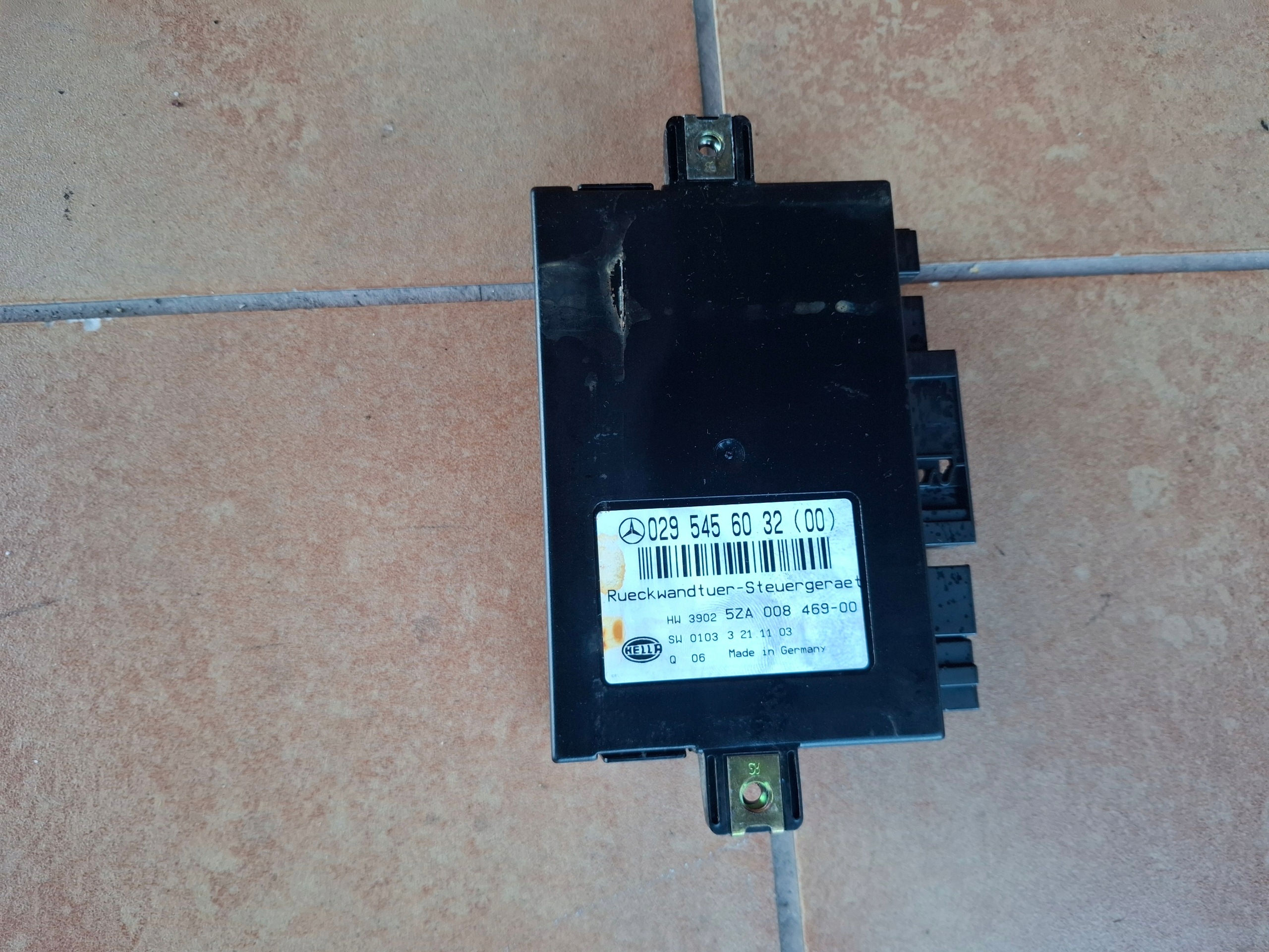 module bonnet rear part MERCEDES W211 0295456032