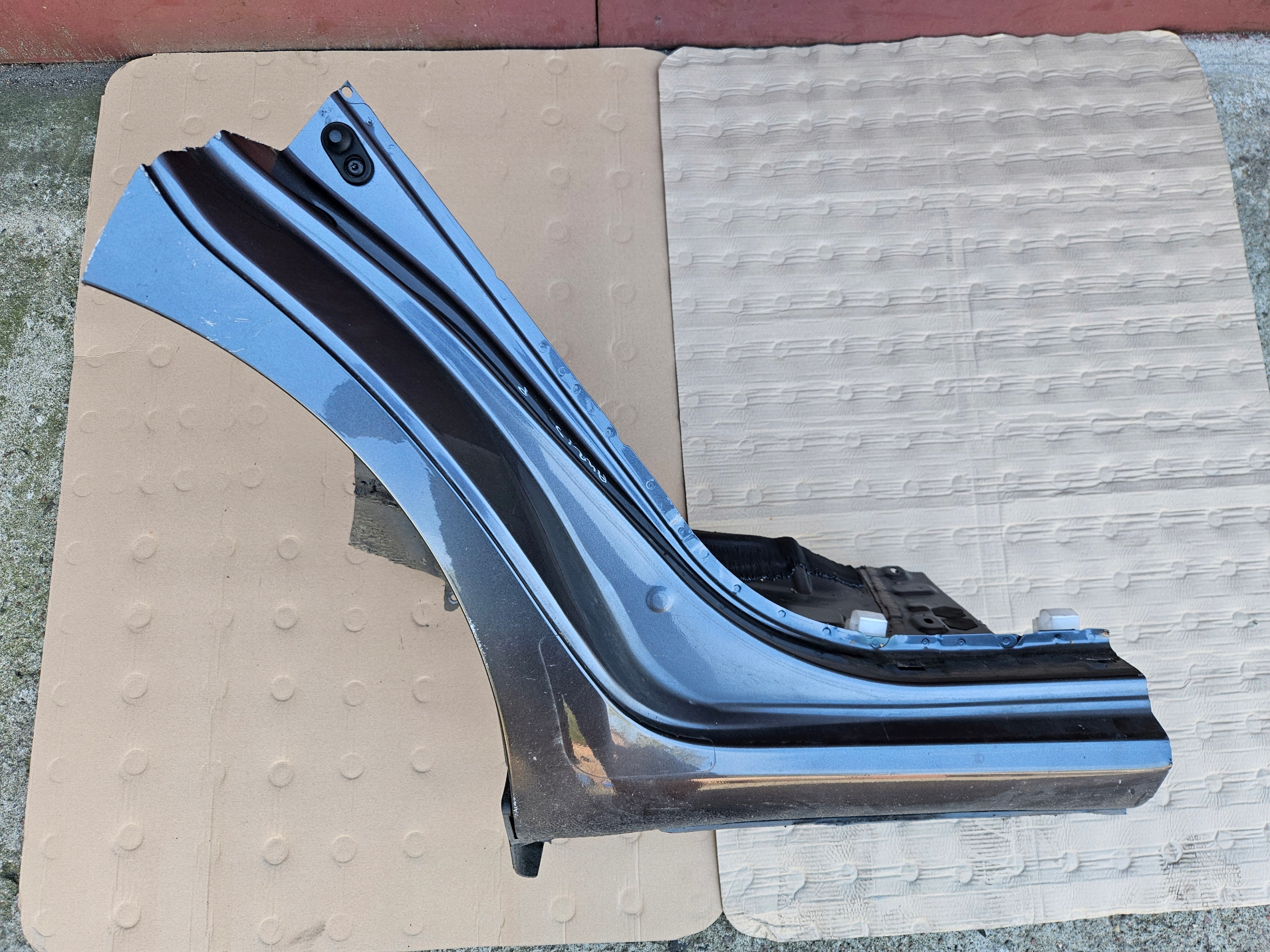 TOYOTA AURIS 07-12 REPERATURKA BŁOTNIKA PRAWA