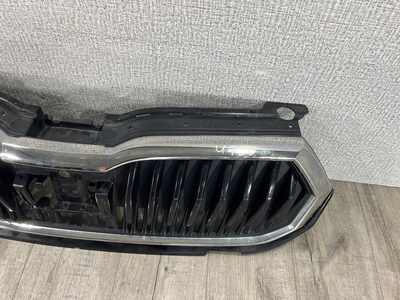 SKODA FABIA IV 2021-> grill grille bumper front 6VA853653