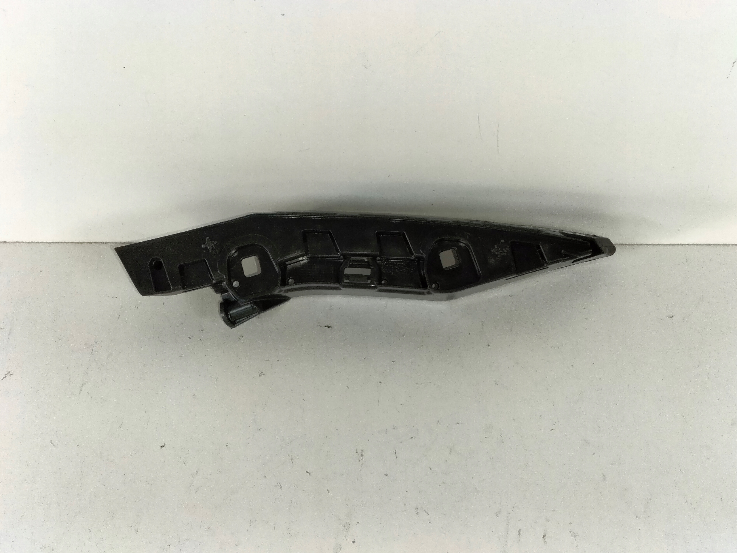 support holder of a bumper front left SKODA SCALA 19