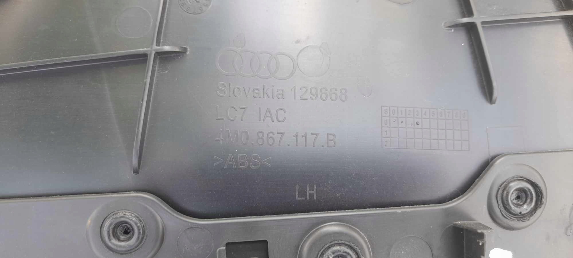 side door left front AUDI Q7 4M 4M0867117B