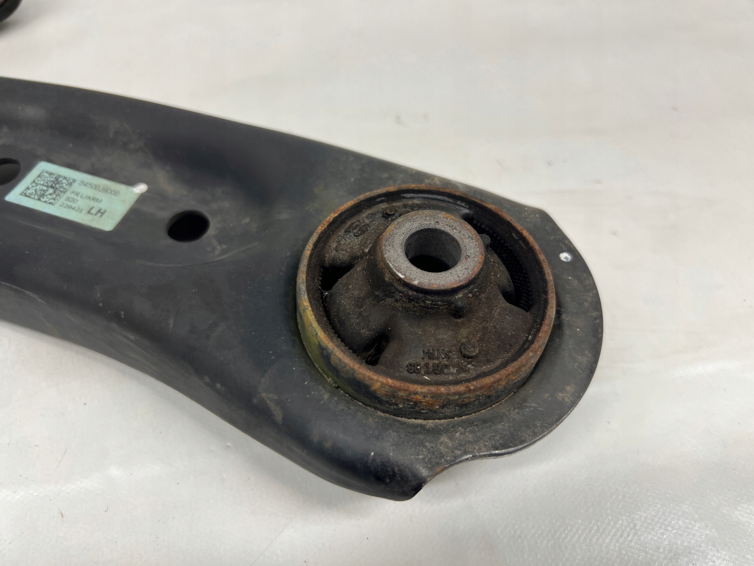 Hyundai Kona arm left front front 54500J9000