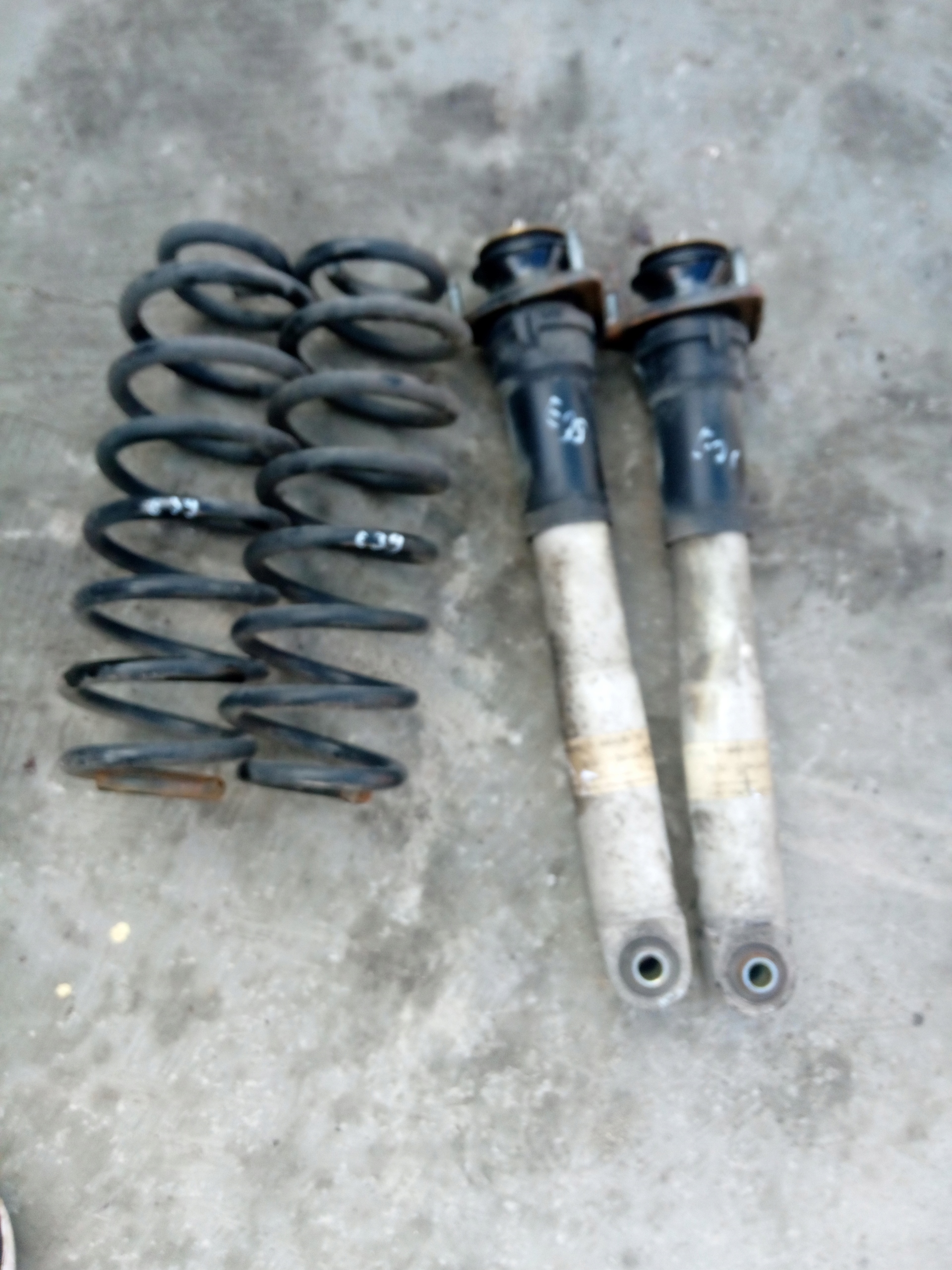 E39 shock absorbers spring rear part springs sususpension