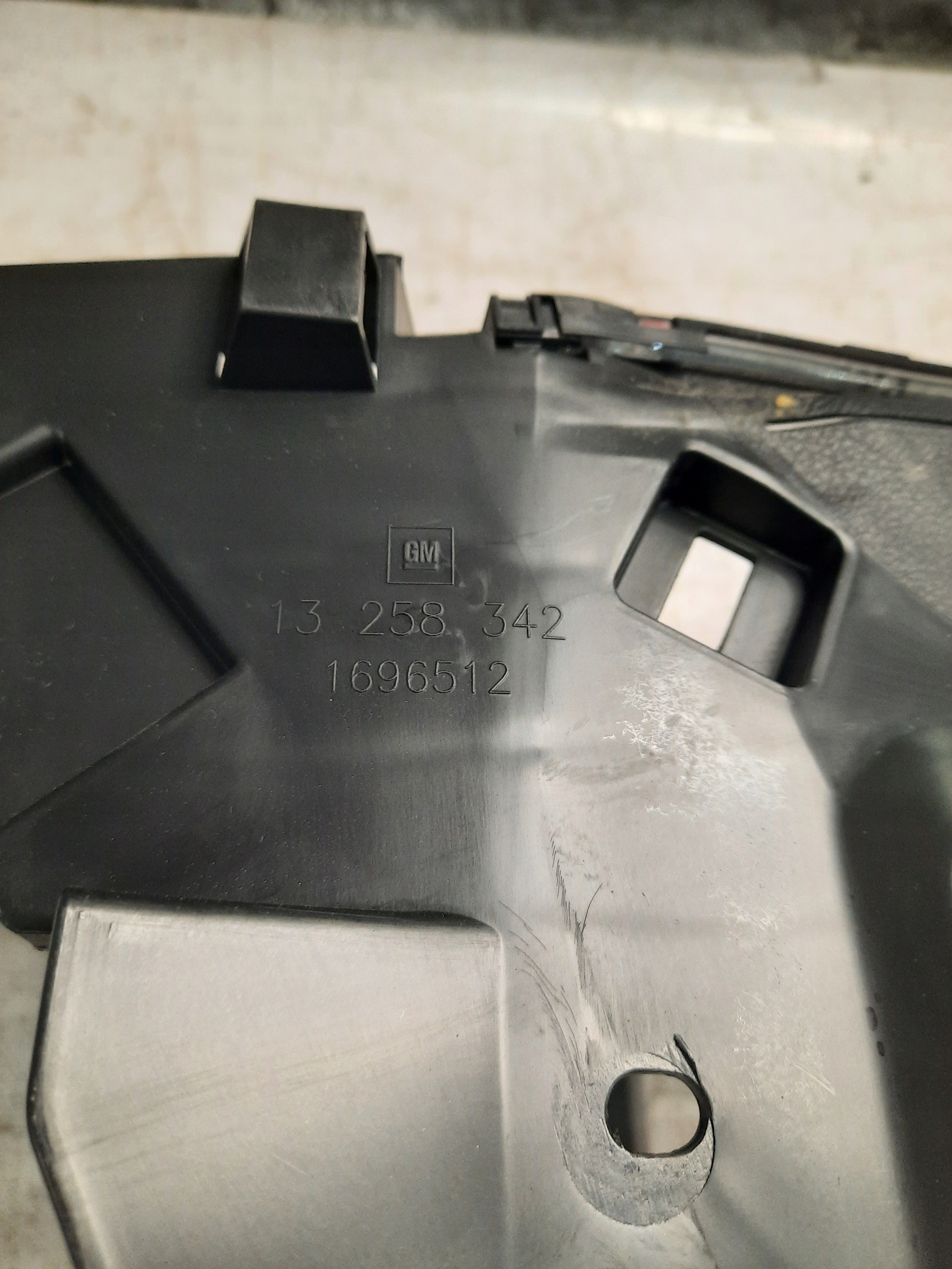 TUNEL central armrest OPEL ASTRA 4 J 10R ANGLIK