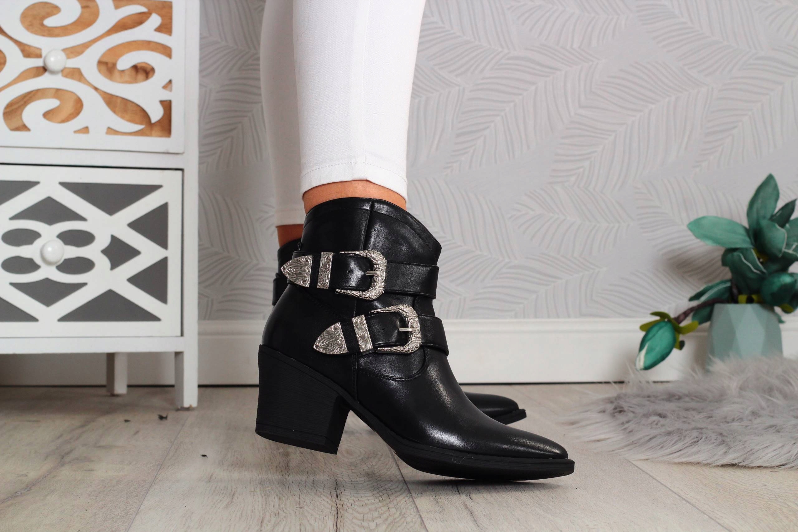 BOTKI DAMSKIE BUTY KOWBOJKI NA OBCASIE OCIEPLANE Wzór dominujący bez wzoru