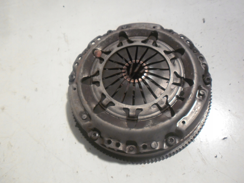 PEUGEOT 307 1.6 HDI ДВУХМАССОВОЕ КОЛЕСО СЦЕПЛЕНИЯ !!!