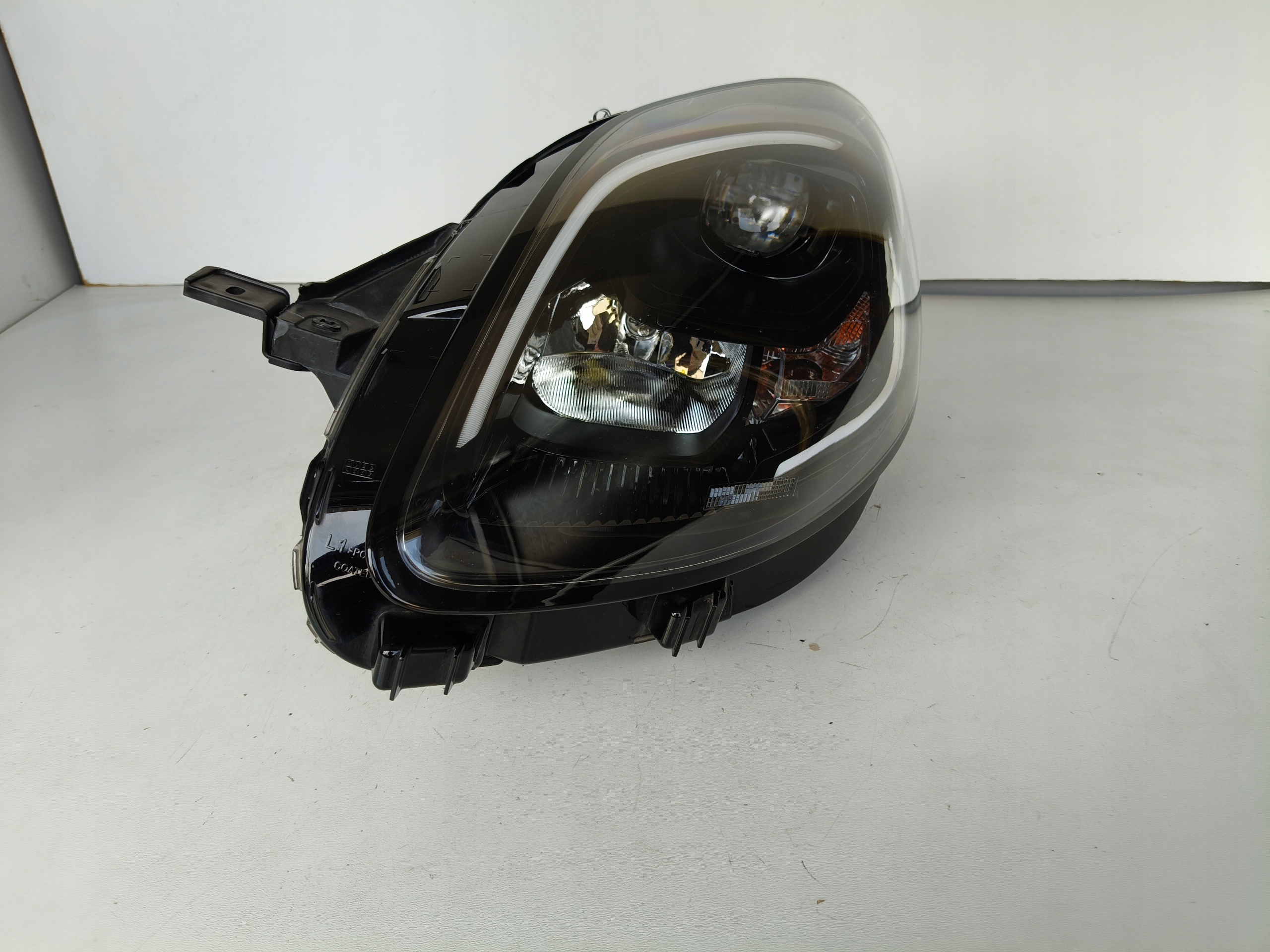 far lijeva REFLEKTOR FORD PUMA 19- LED