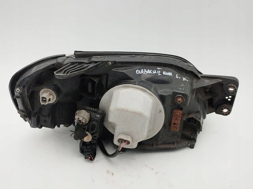 Subaru Outback II 2 light left front front