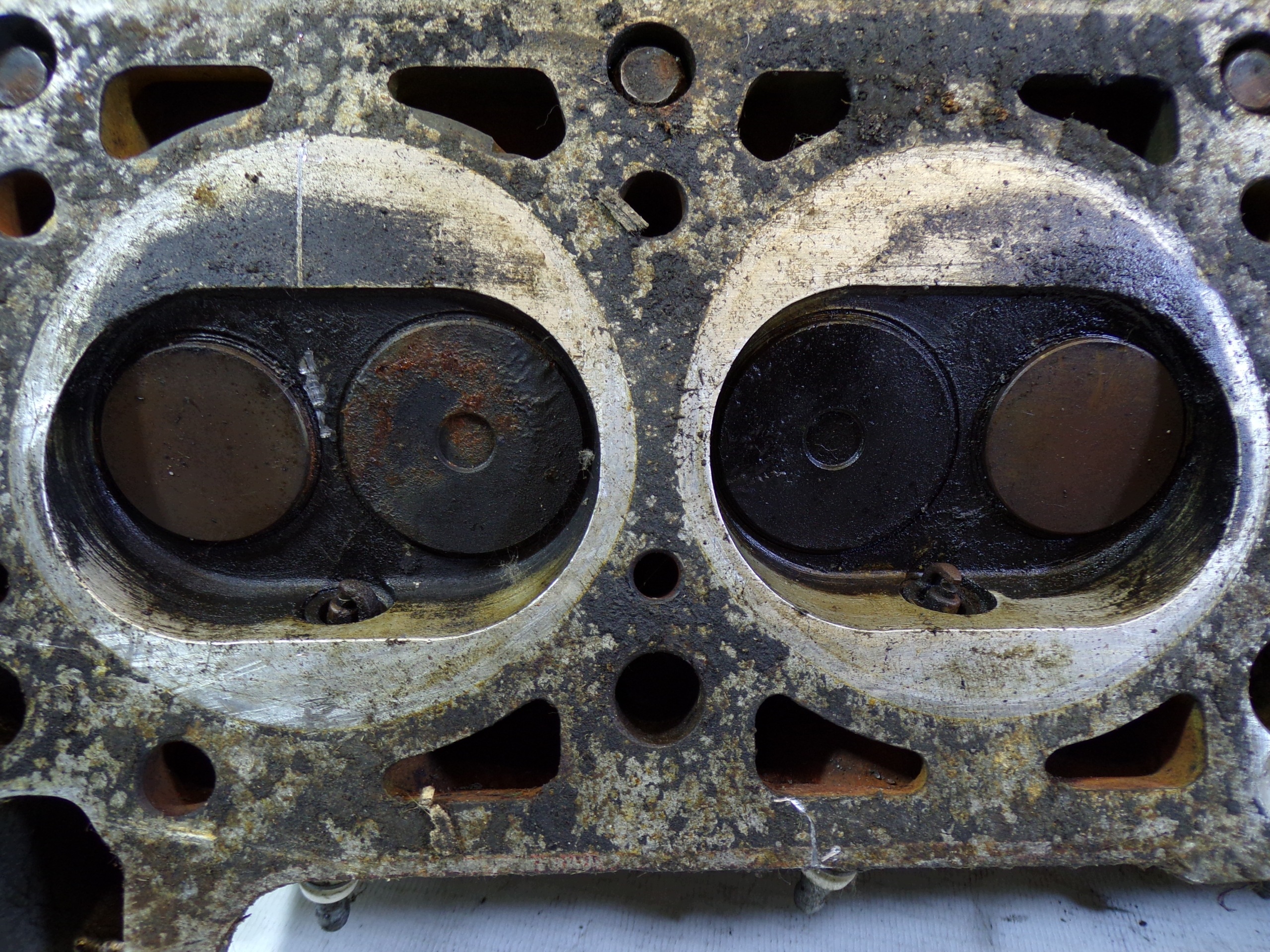 testata motore LADA NIVA 1.6 1003015 completa (K2)