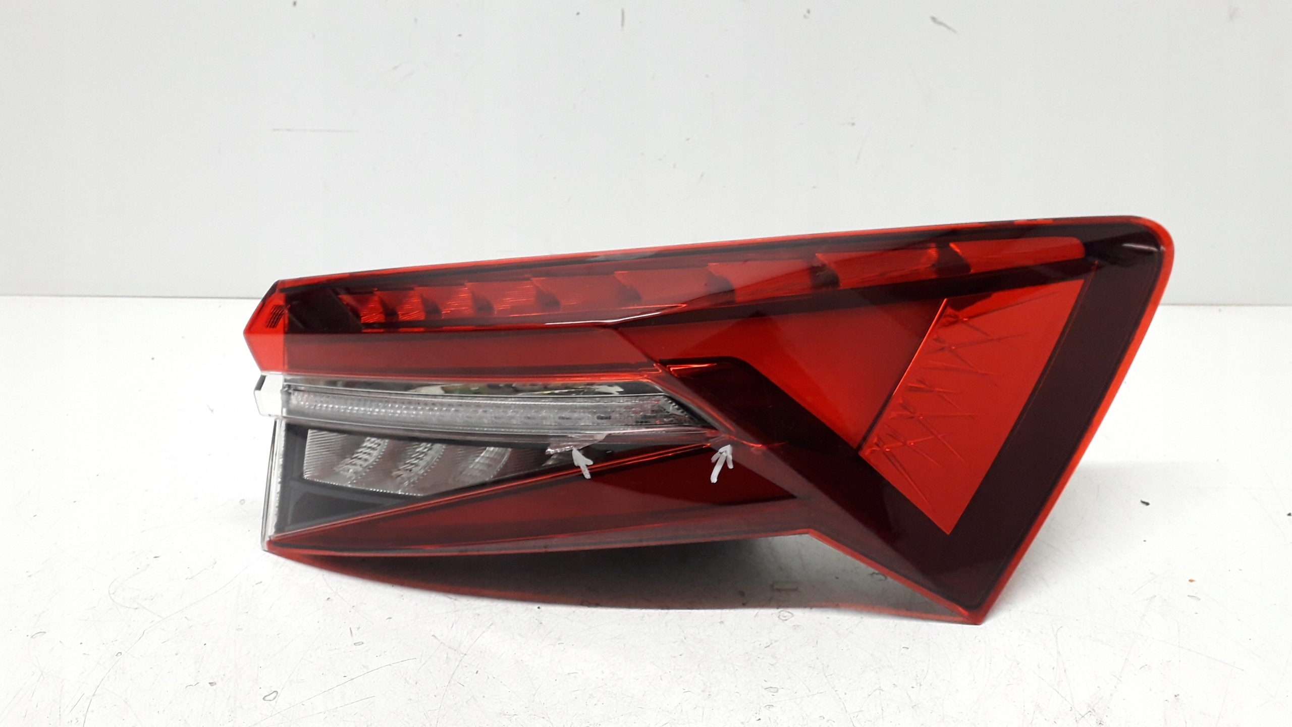 SKODA KODIAQ GT 18- LAMPA PRAWA TYŁ 565945208B