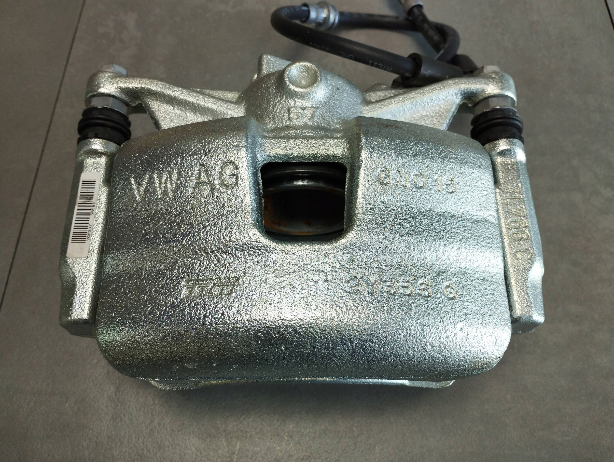 Seat Leon IV 2024 caliper left front 5WA105BE