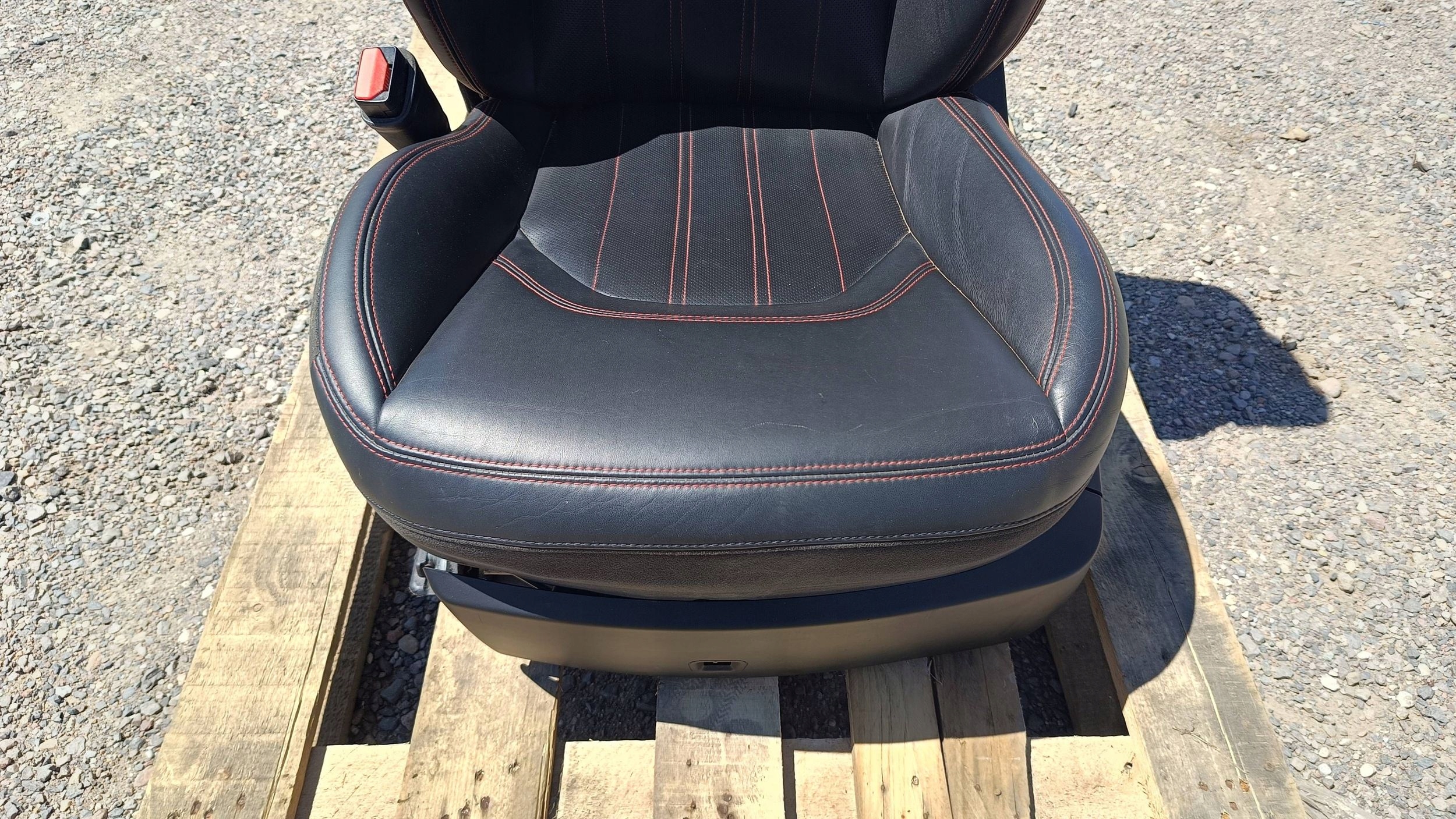 seat front driver´s left complete Maserati Quattroporte GTS 2013