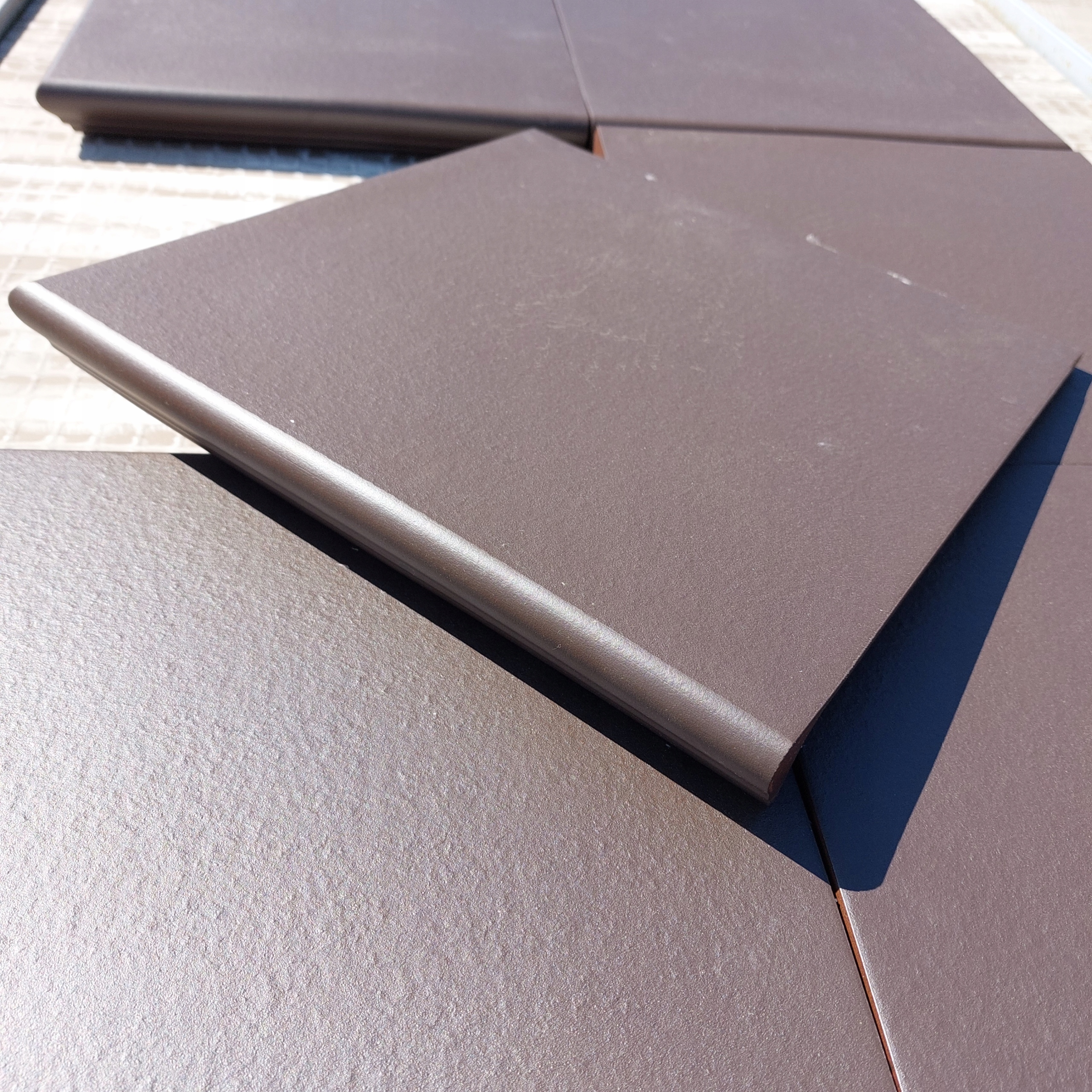 TaniGres STOPNICA BROWN KAPINOS NAROŻNA DURO 33x33 GAT I EAN (GTIN) 5902610586279