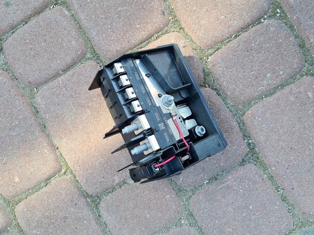 Bezpieczniki klema Opel Insignia B 39148591