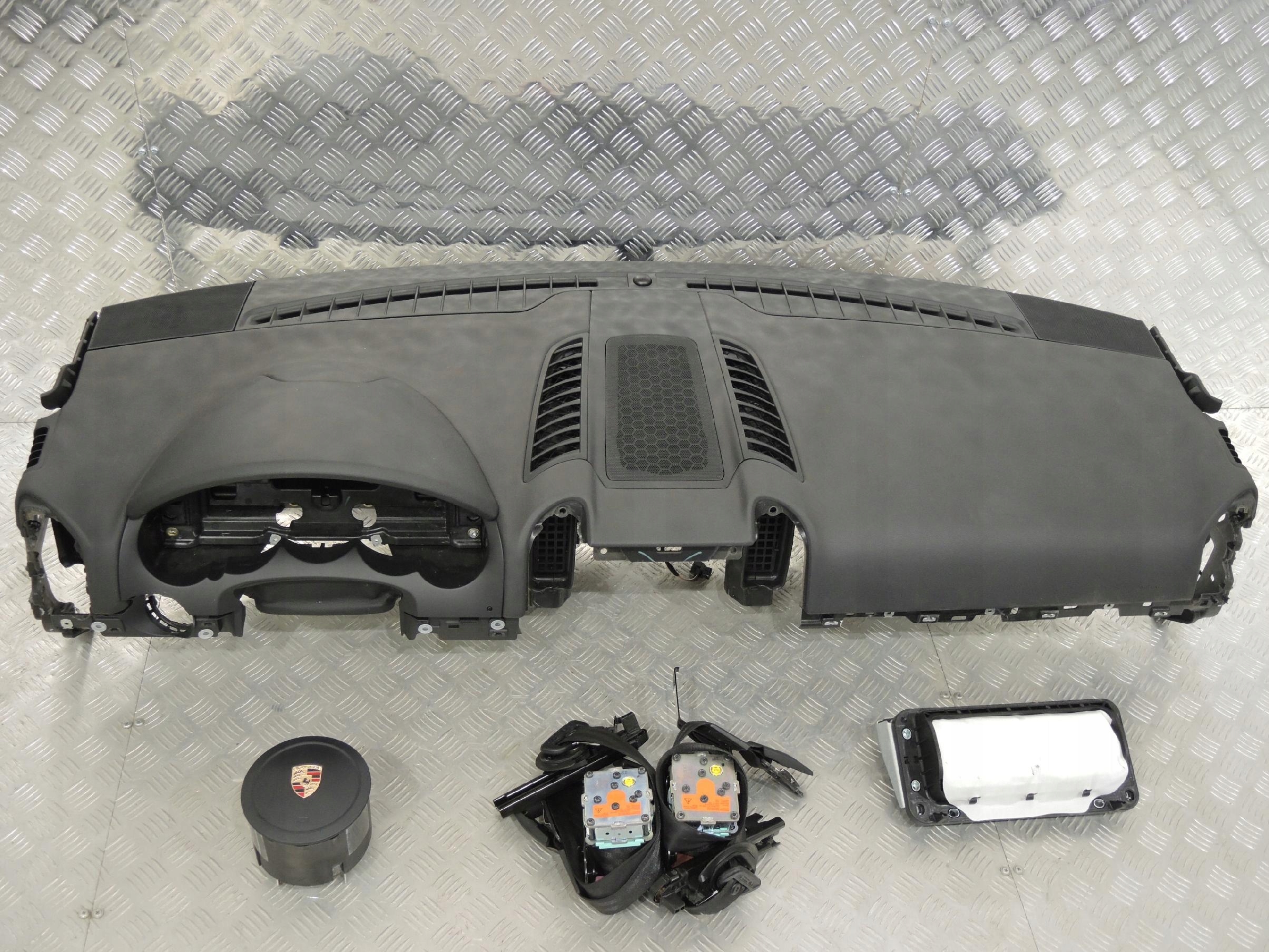 KONSOLA DESKA PORSCHE CAYENNE 7P5 AIR-BAG PODUSZKA