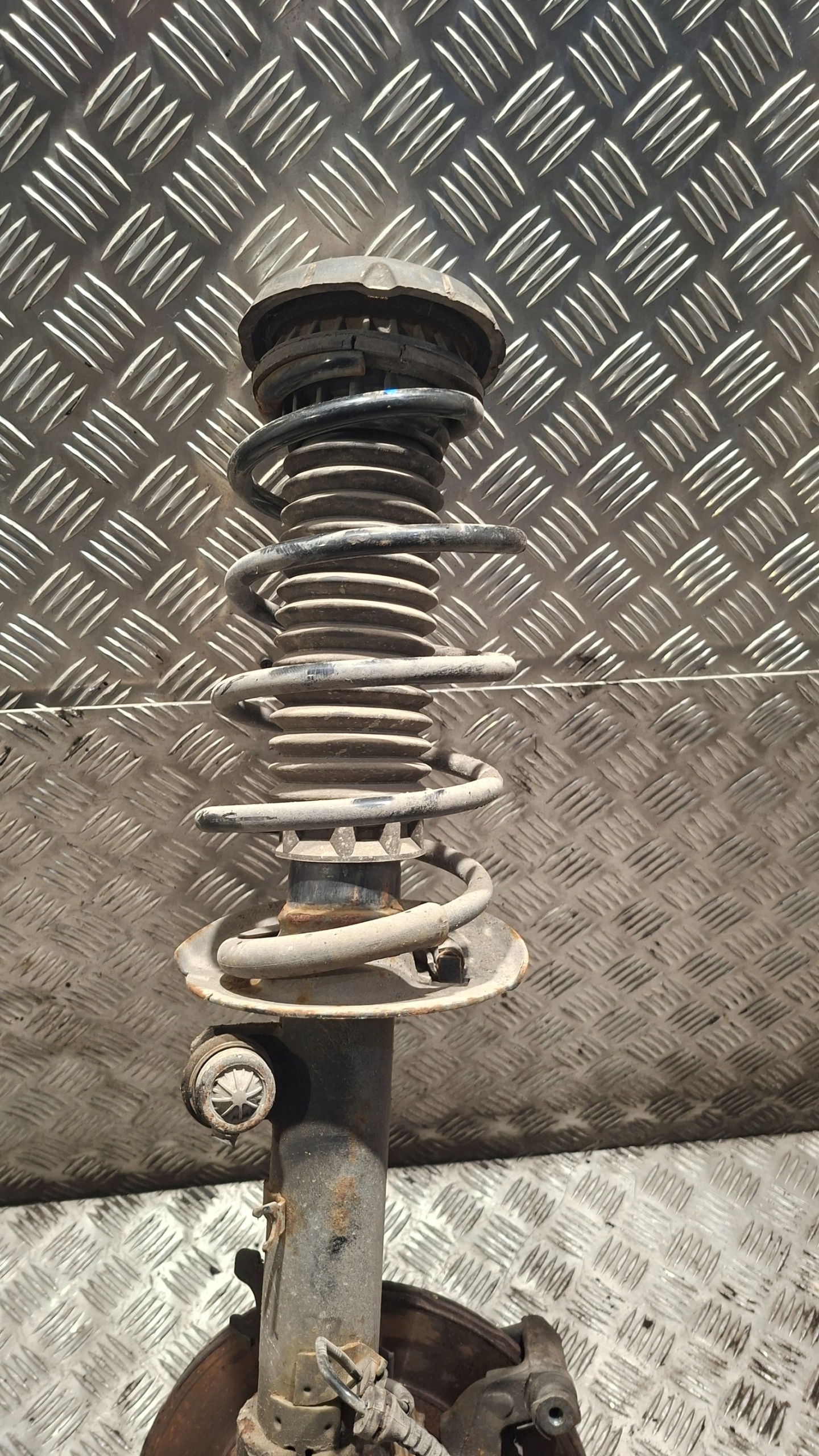 shock absorber swing left front PEUGEOT 301 1.6HDI