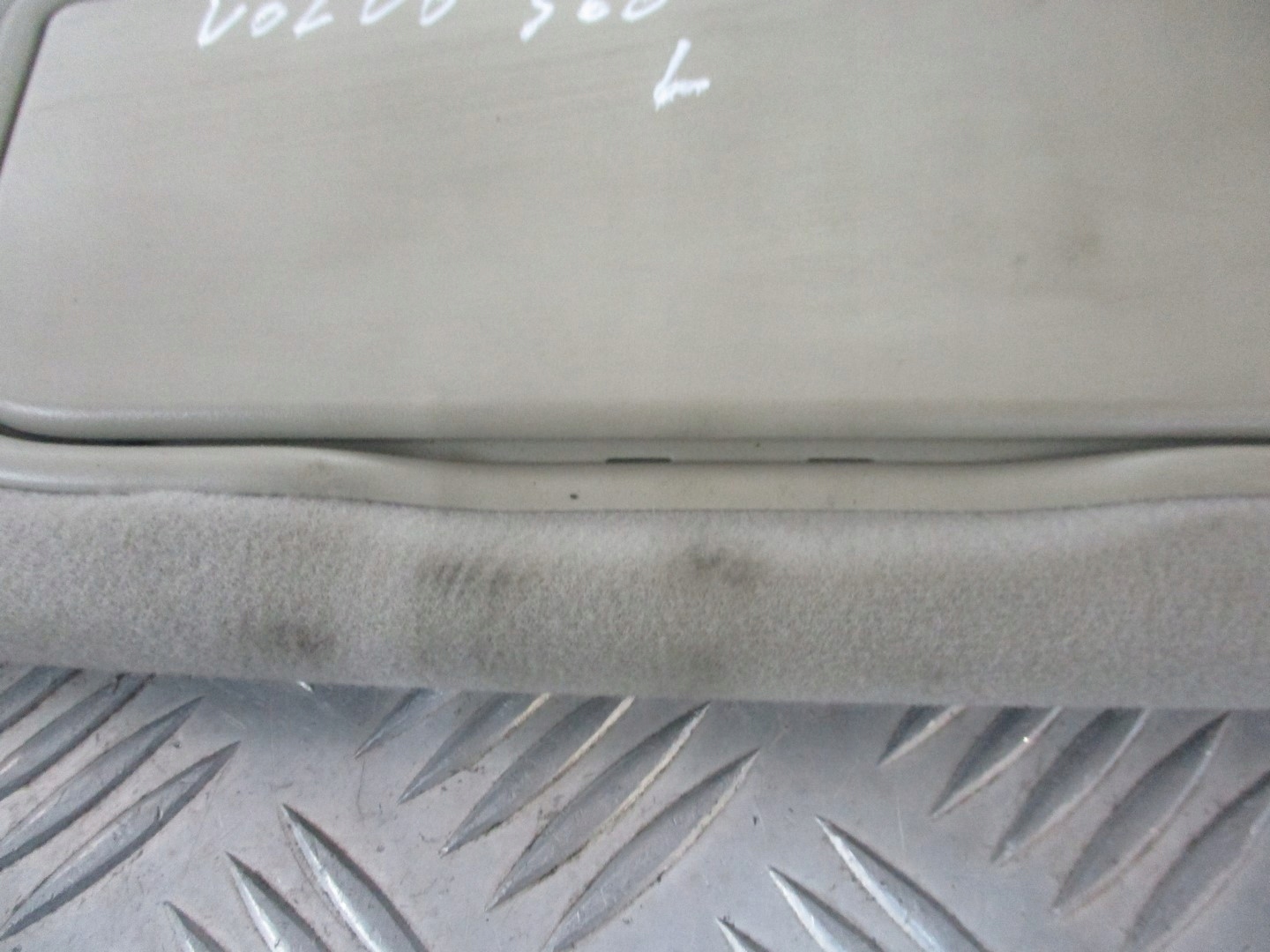 OSŁONA PRZECIWSŁONECZNA LEWA VOLVO S60 I Typ samochodu Samochody osobowe