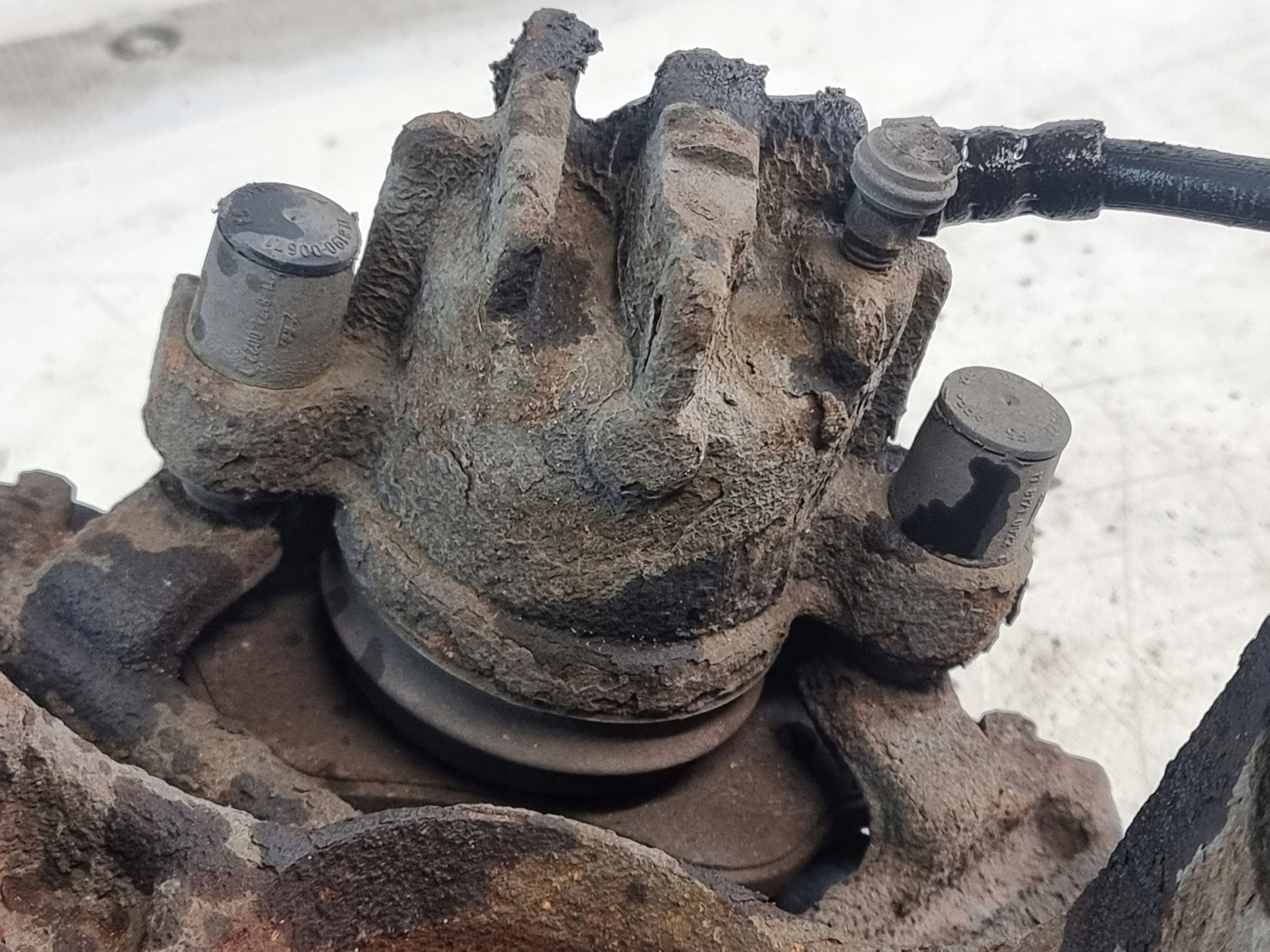 shock absorber right front FORD FOCUS MK1 swing disc caliper