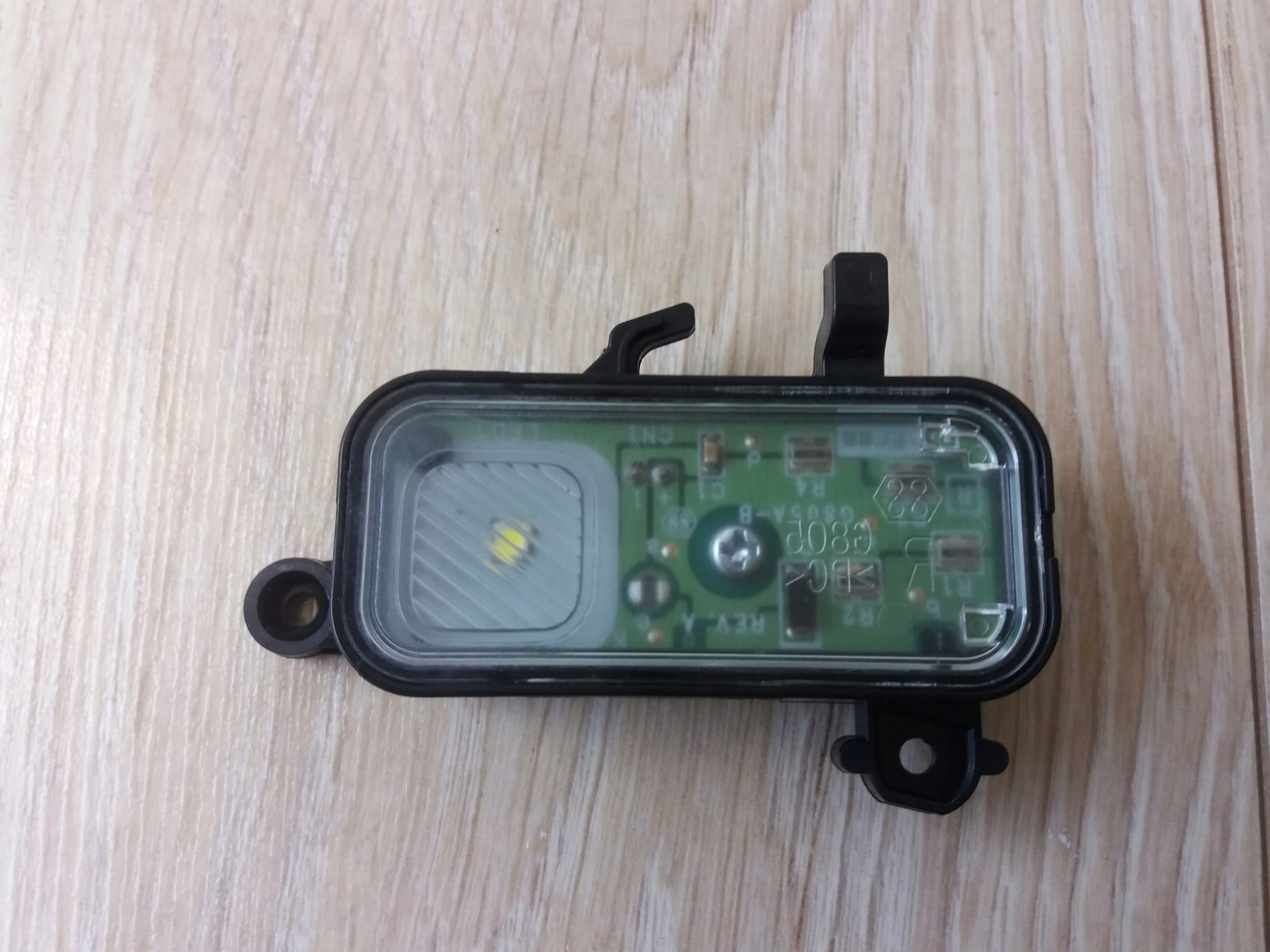 TOYOTA LAND CRUISER 150 LAMPKA LED LUSTERKA PRAWA