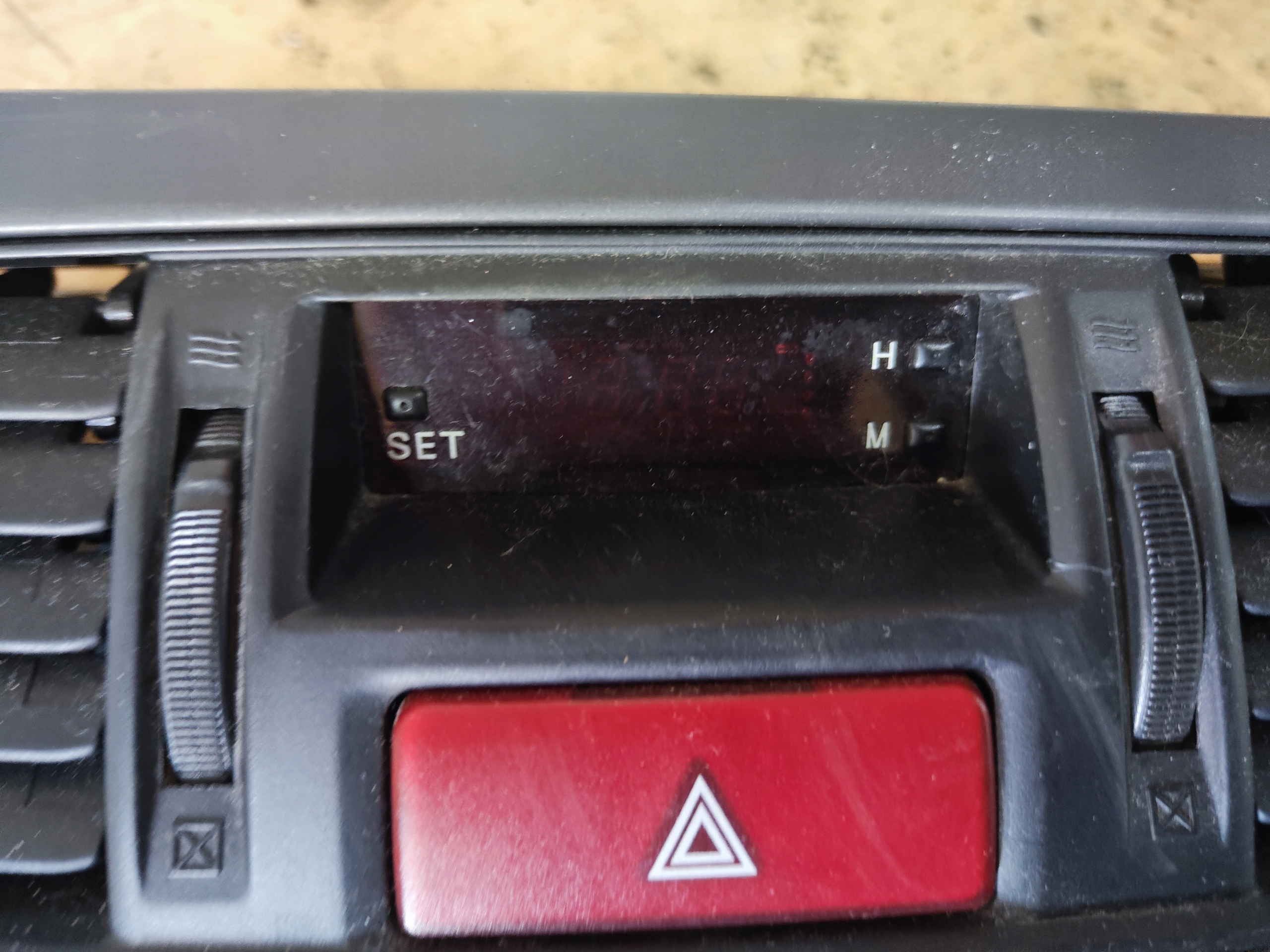 mitsubishi LANCER VII дисплей